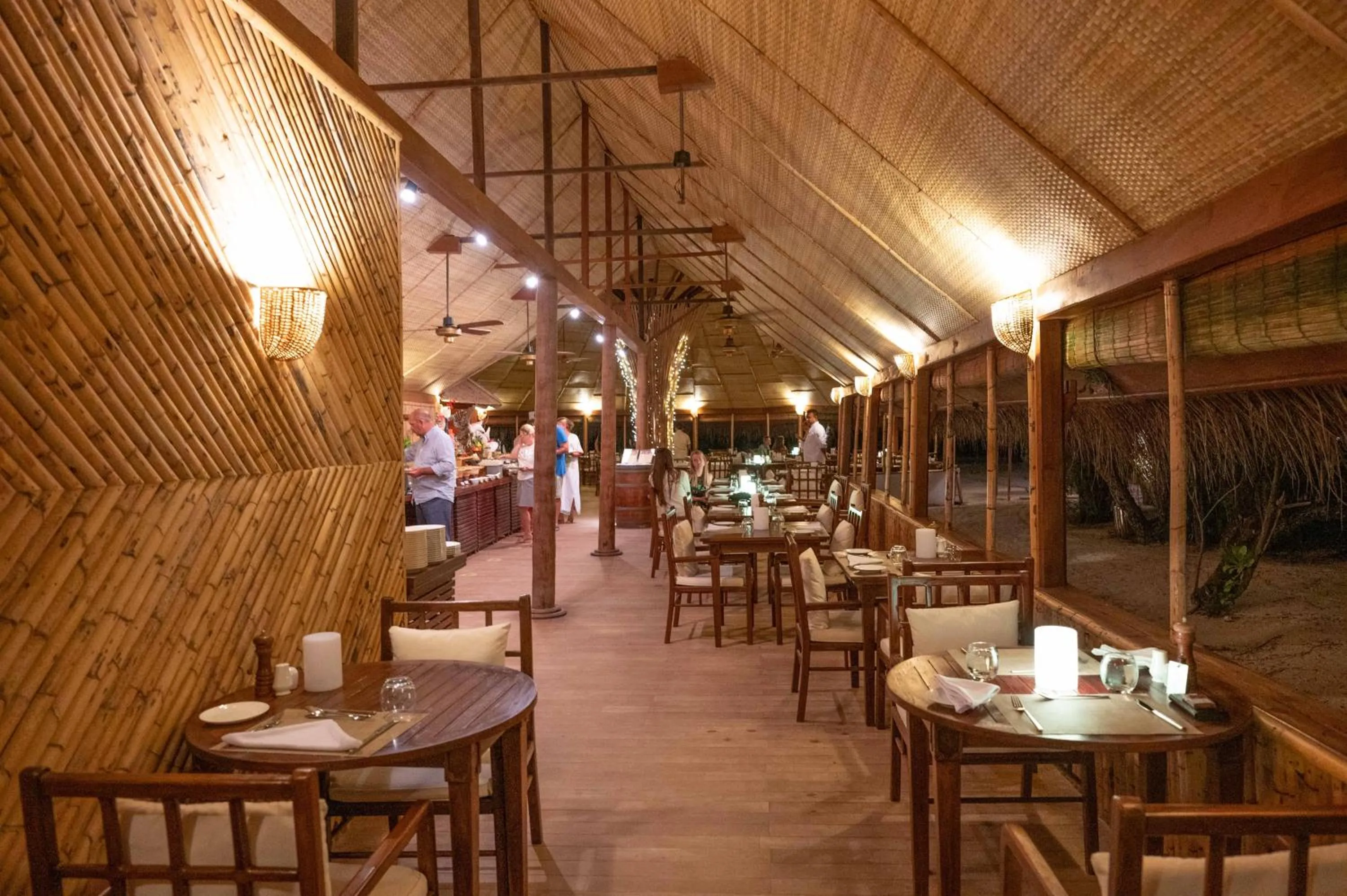 Restaurant/places to eat in Makunudu Island- An Intimate Hideaway
