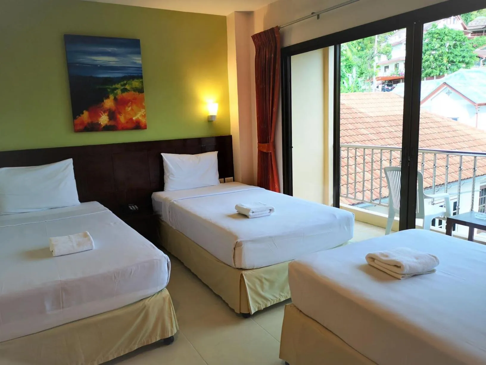 Photo of the whole room, Bed in Seven Seas Hotel Patong Beach