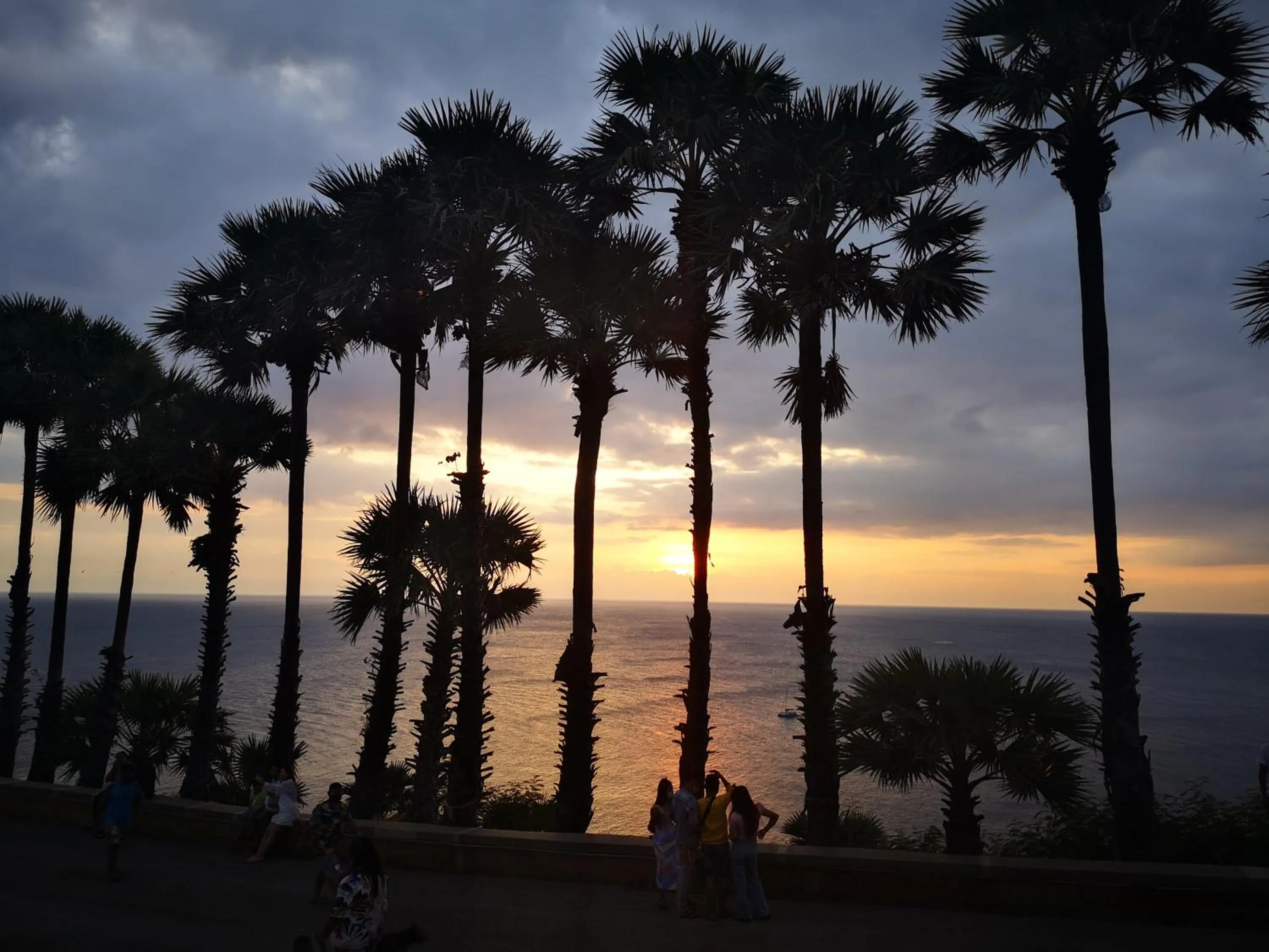 Beach in Seven Seas Hotel Patong Beach