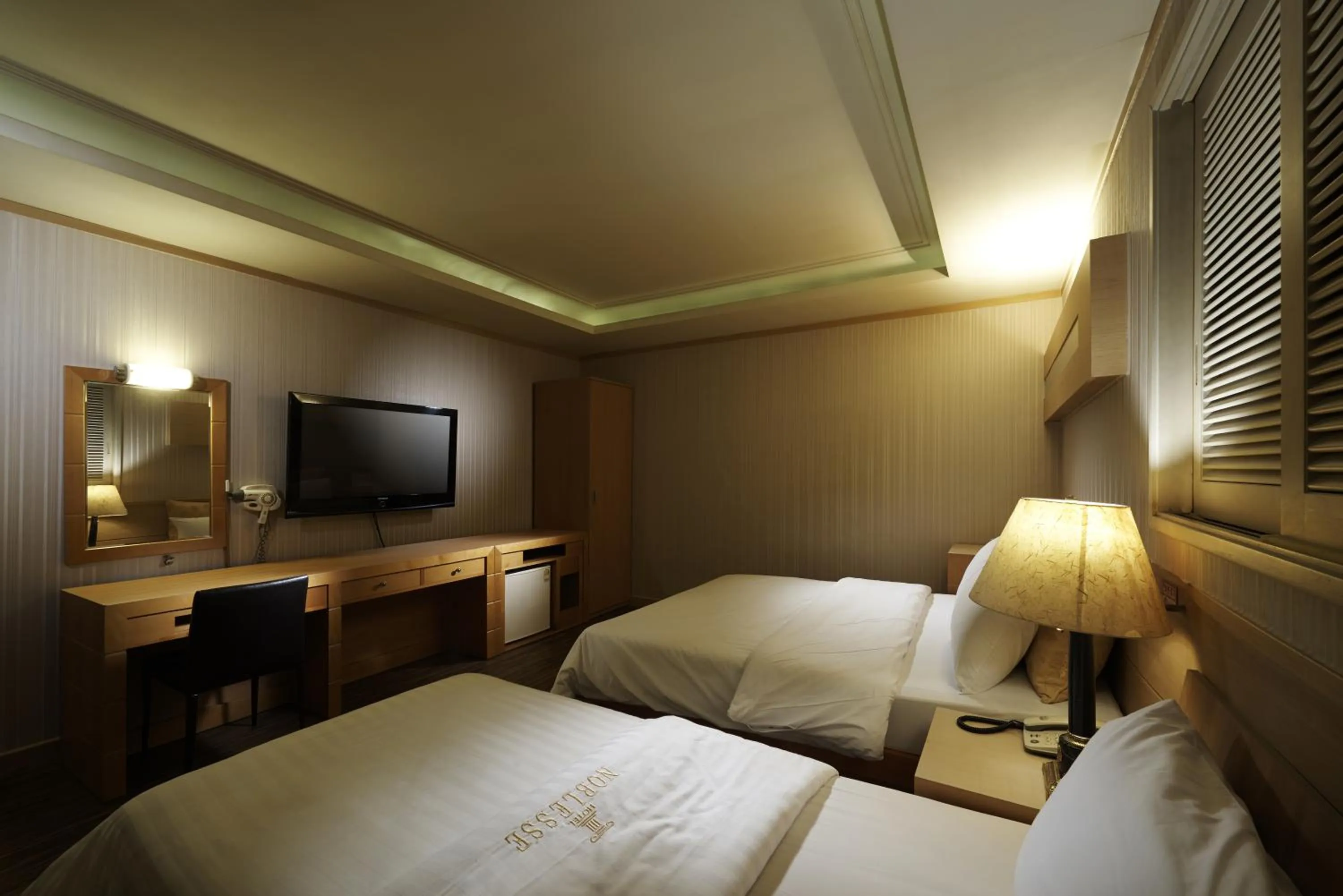 Photo of the whole room, Bed in Hotel Noblesse, Yeoksam