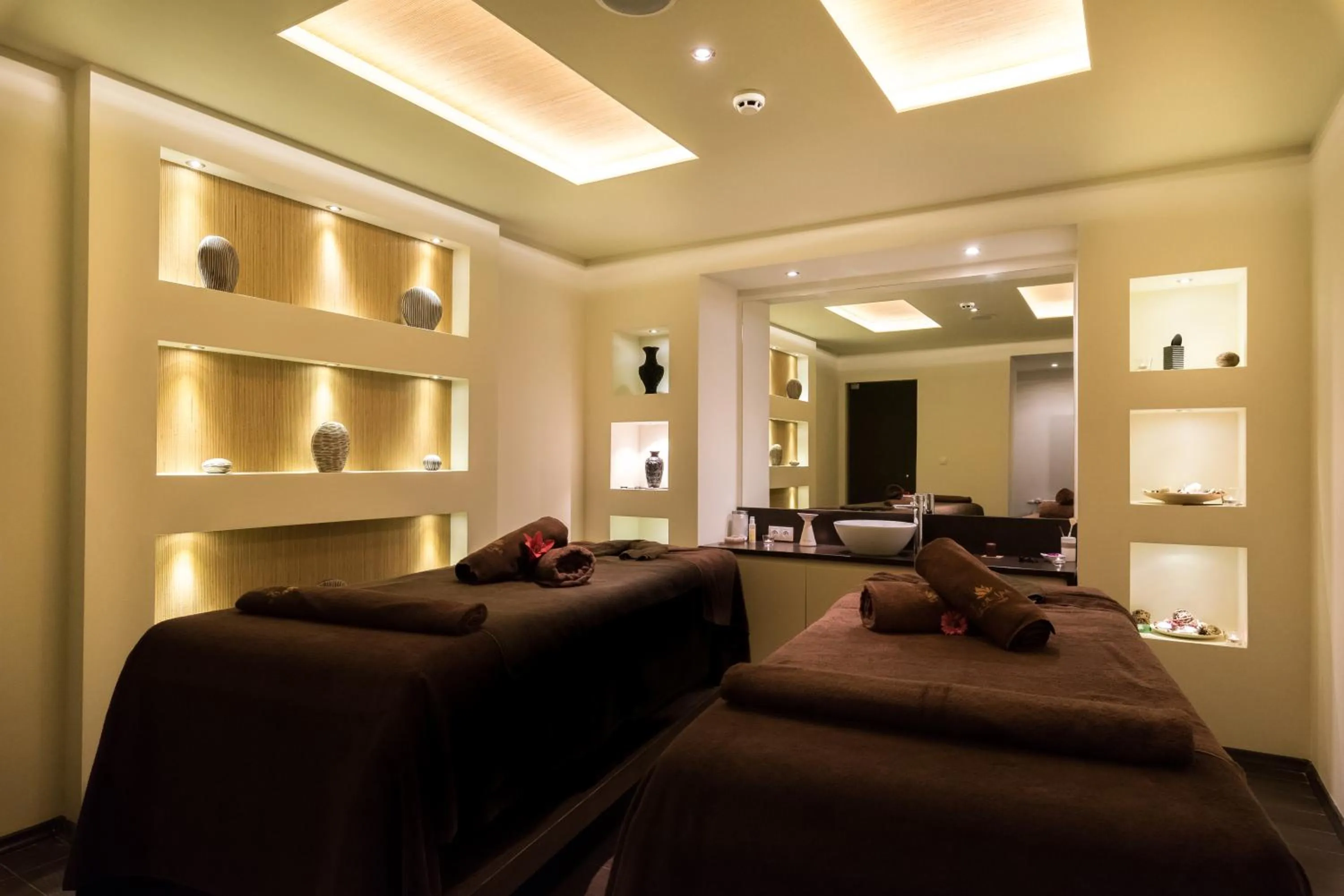 Massage, Bed in Lion Hotel Borovets