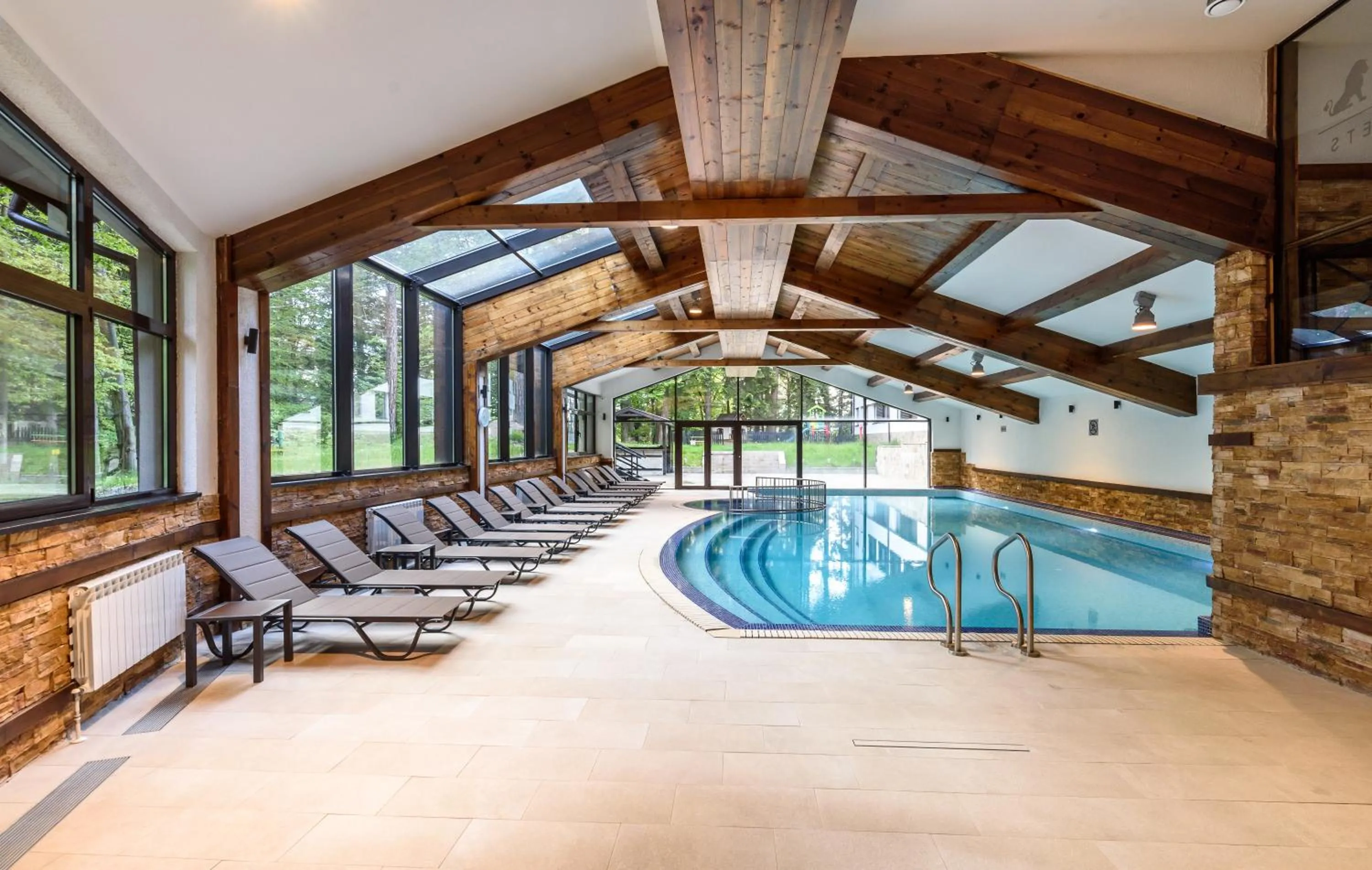 Swimming pool in Lion Hotel Borovets