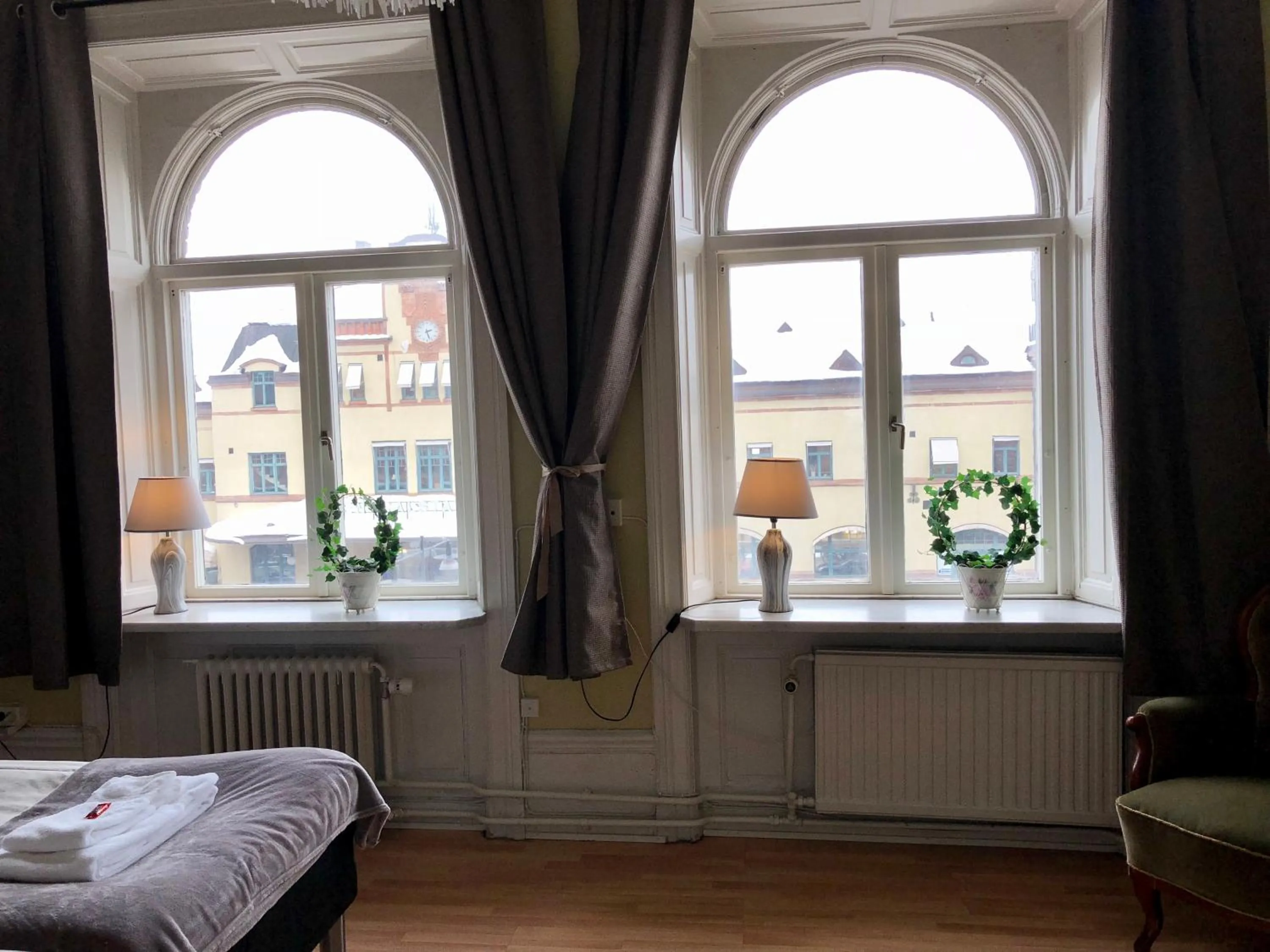 Photo of the whole room, Bed in Järnvägshotellet