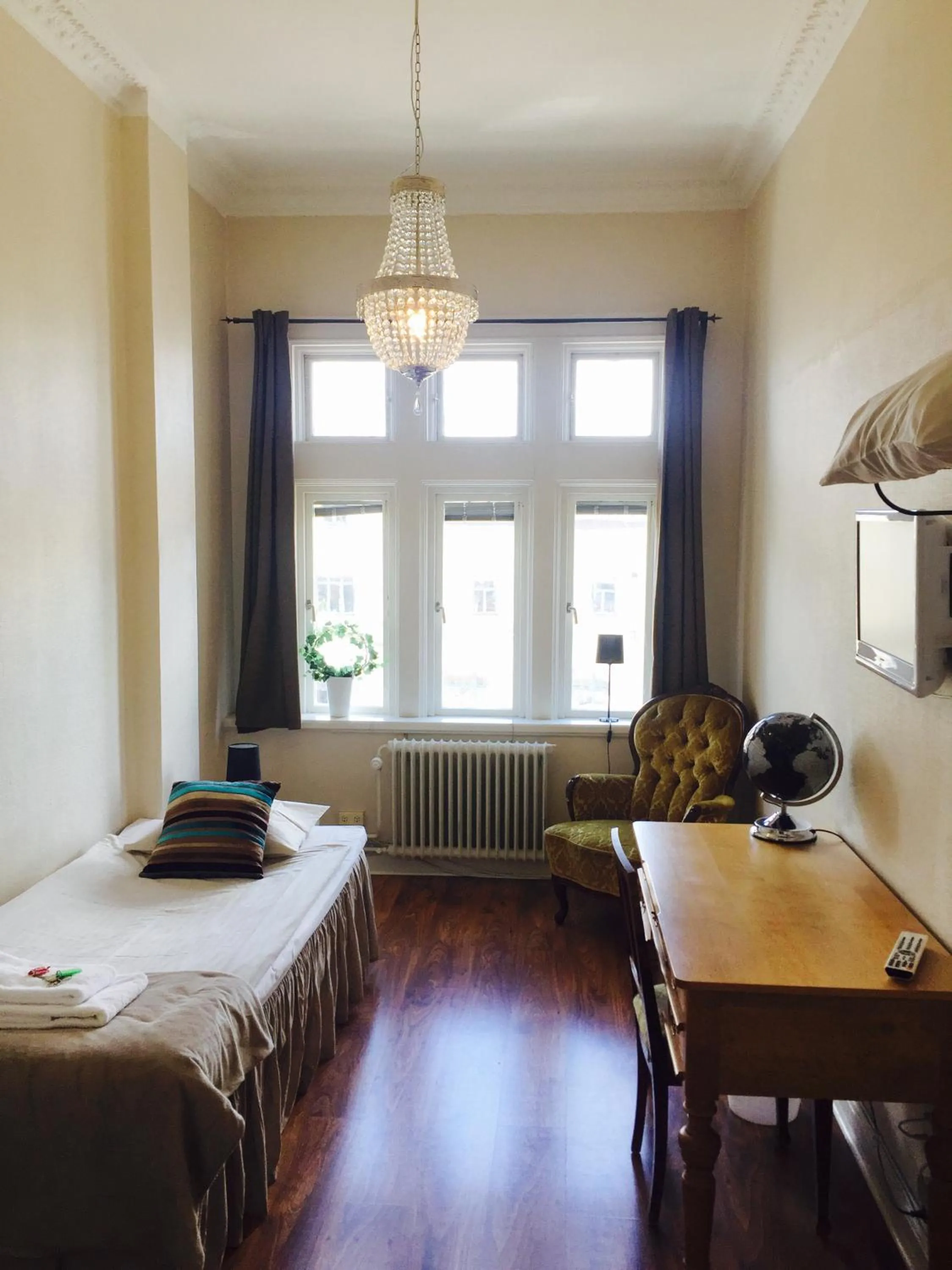 Photo of the whole room, Bed in Järnvägshotellet