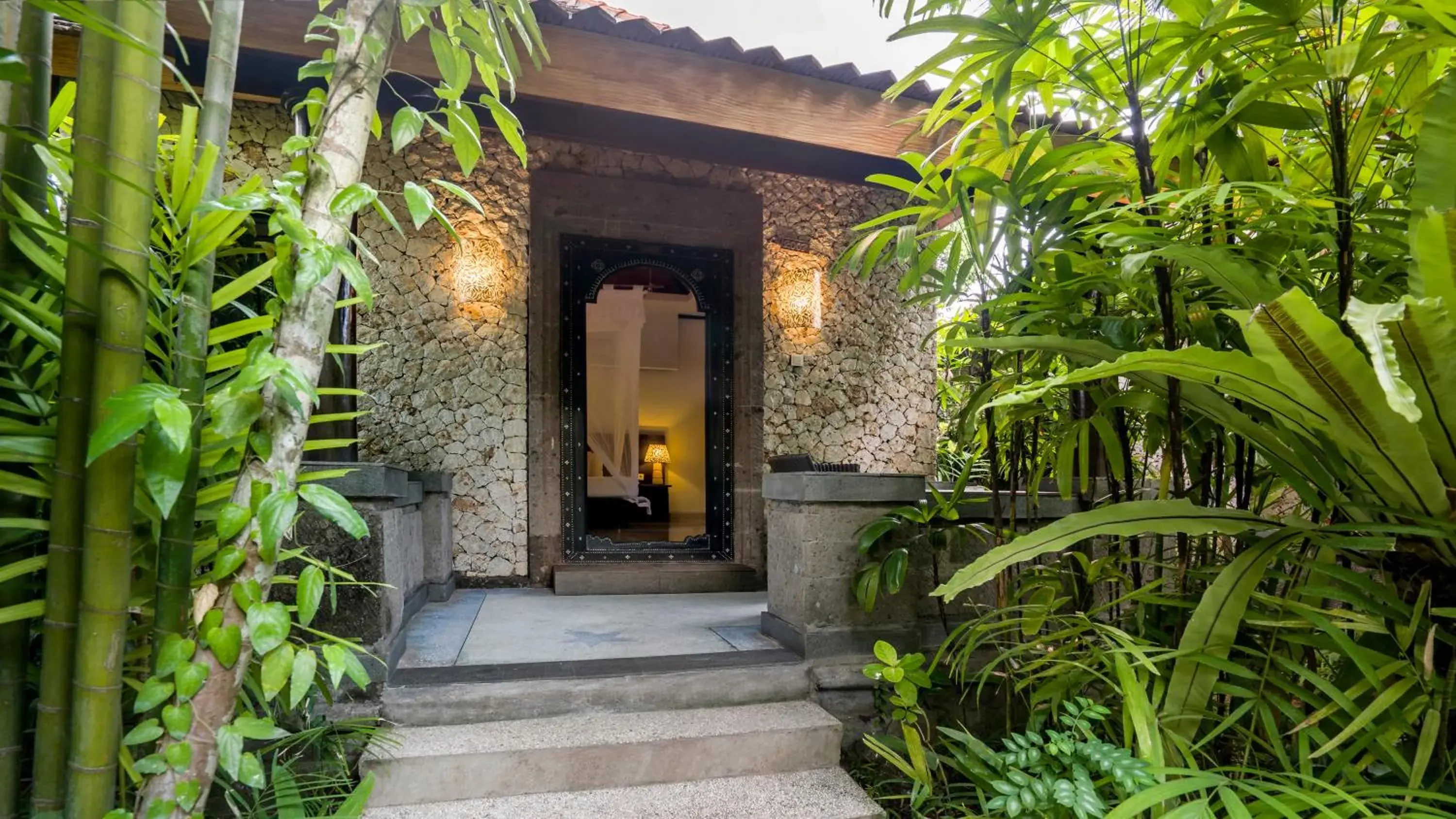 Bungalow with Extra Benefit in Tonys Villas & Resort Seminyak - Bali Bungalow with Extra Benefit in Tonys Villas & Resort Seminyak - Bali