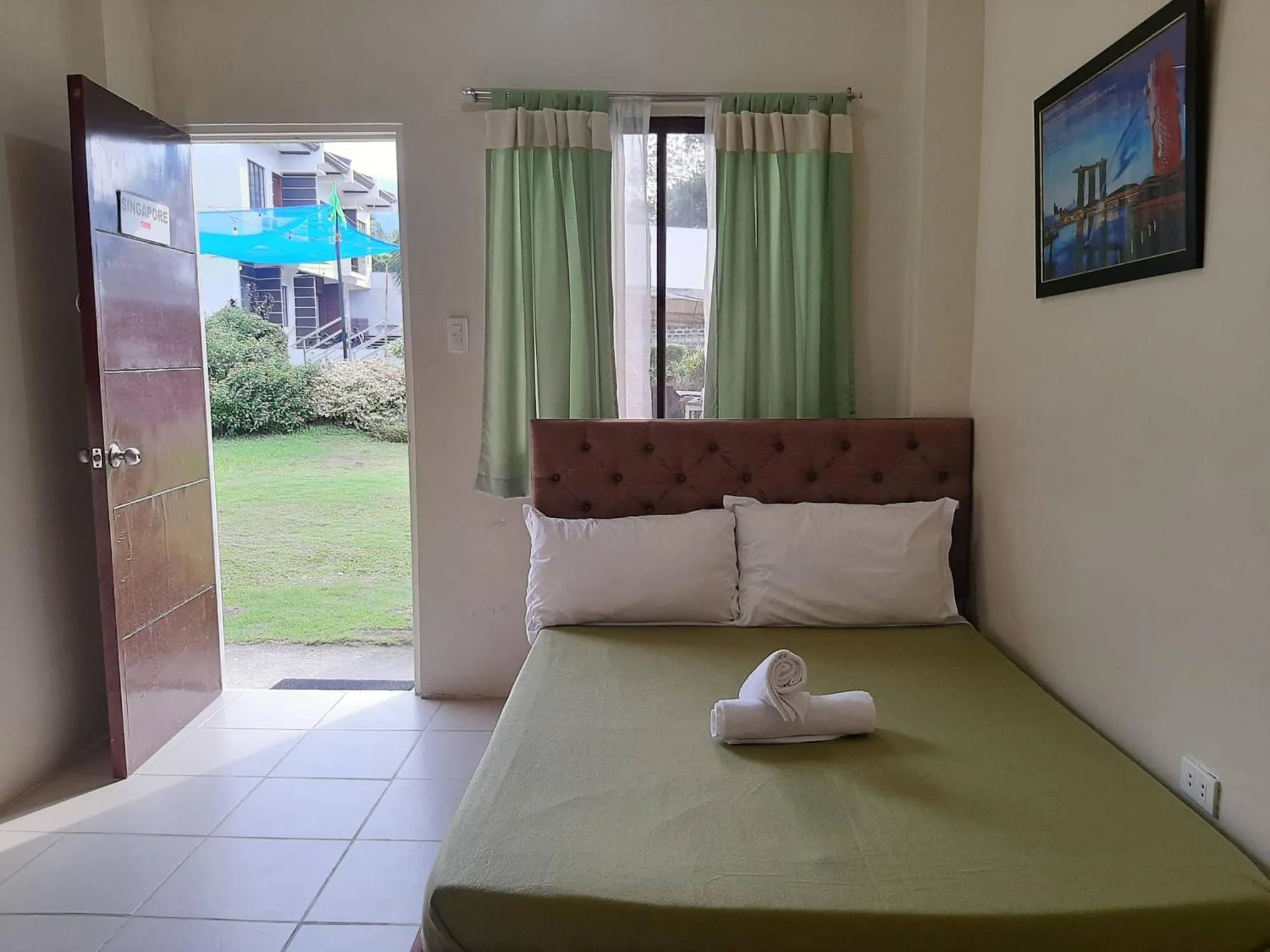 Bed in DMS Apartelle