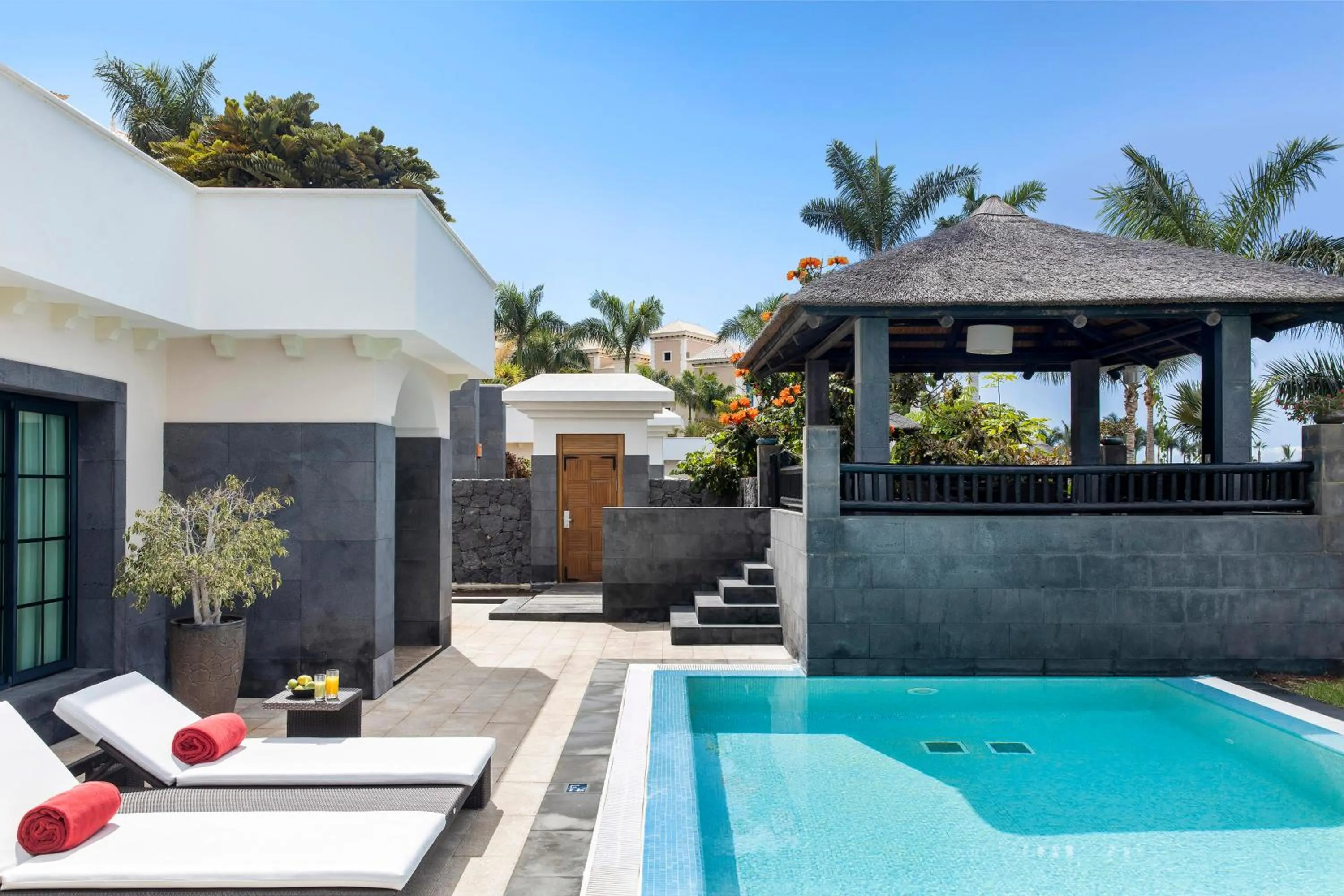 Swimming pool in Red Level at Gran Melia Palacio de Isora - Adults Only