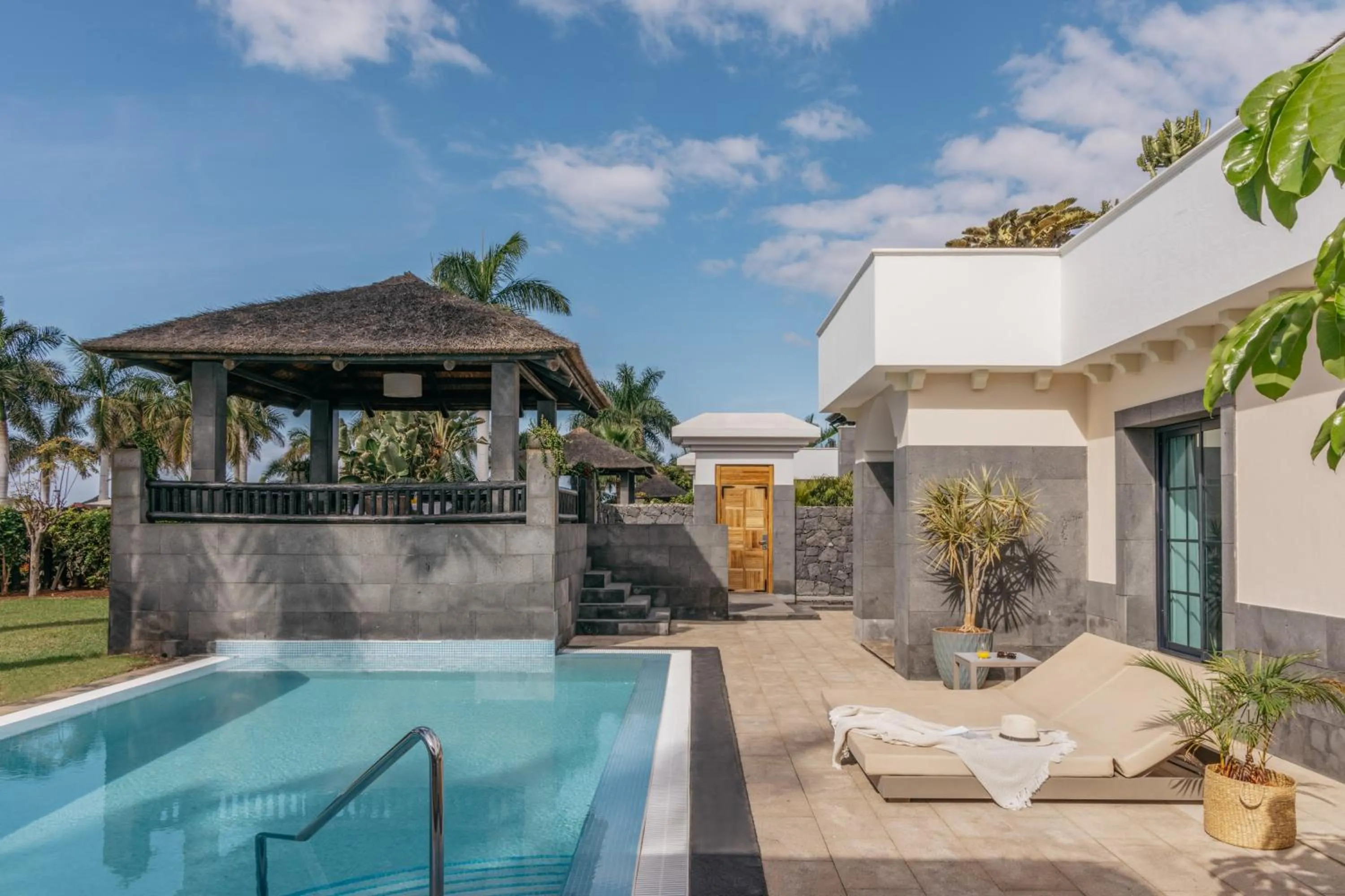 Swimming pool in Red Level at Gran Melia Palacio de Isora - Adults Only