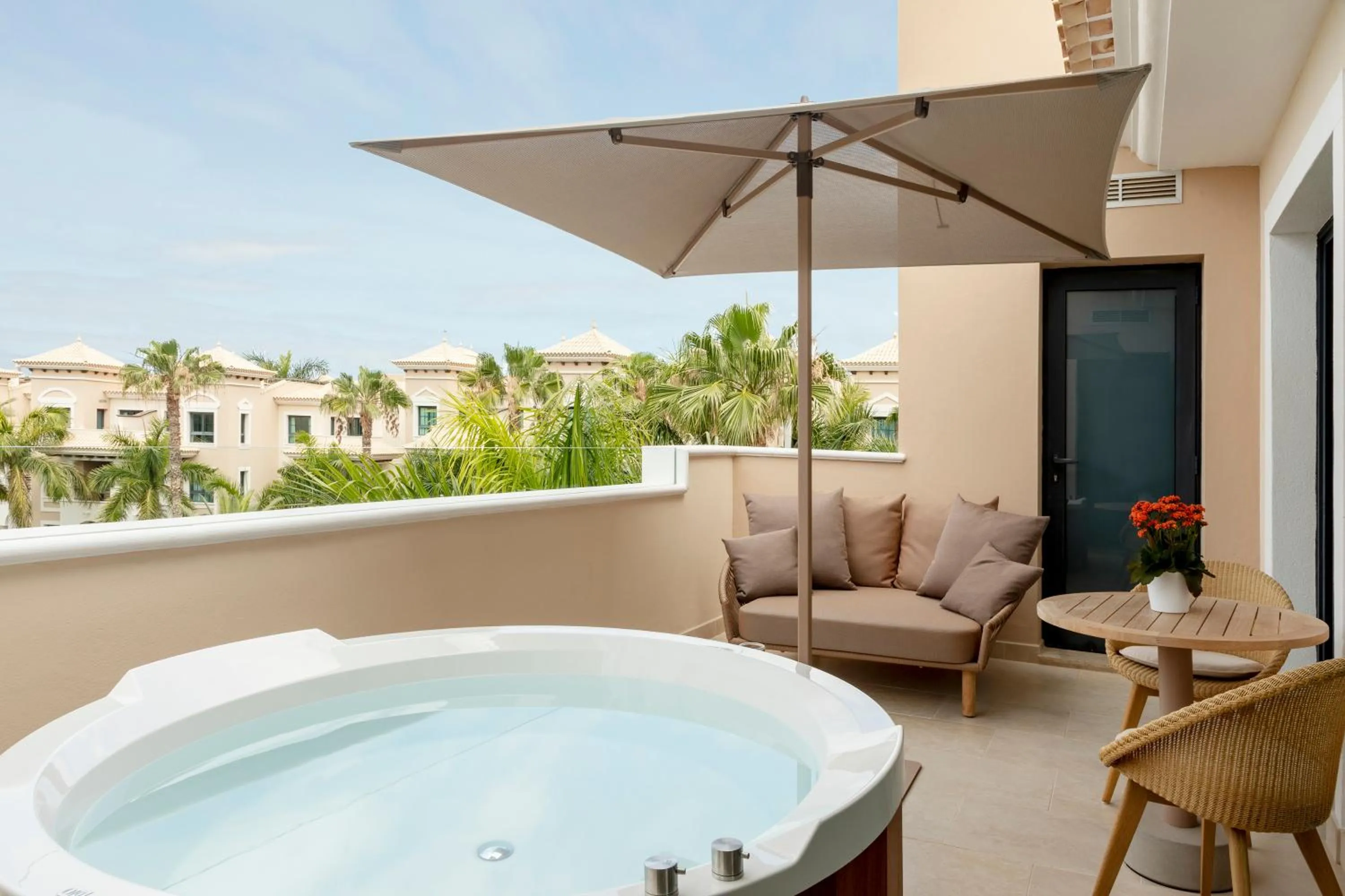 Hot Tub in Red Level at Gran Melia Palacio de Isora - Adults Only