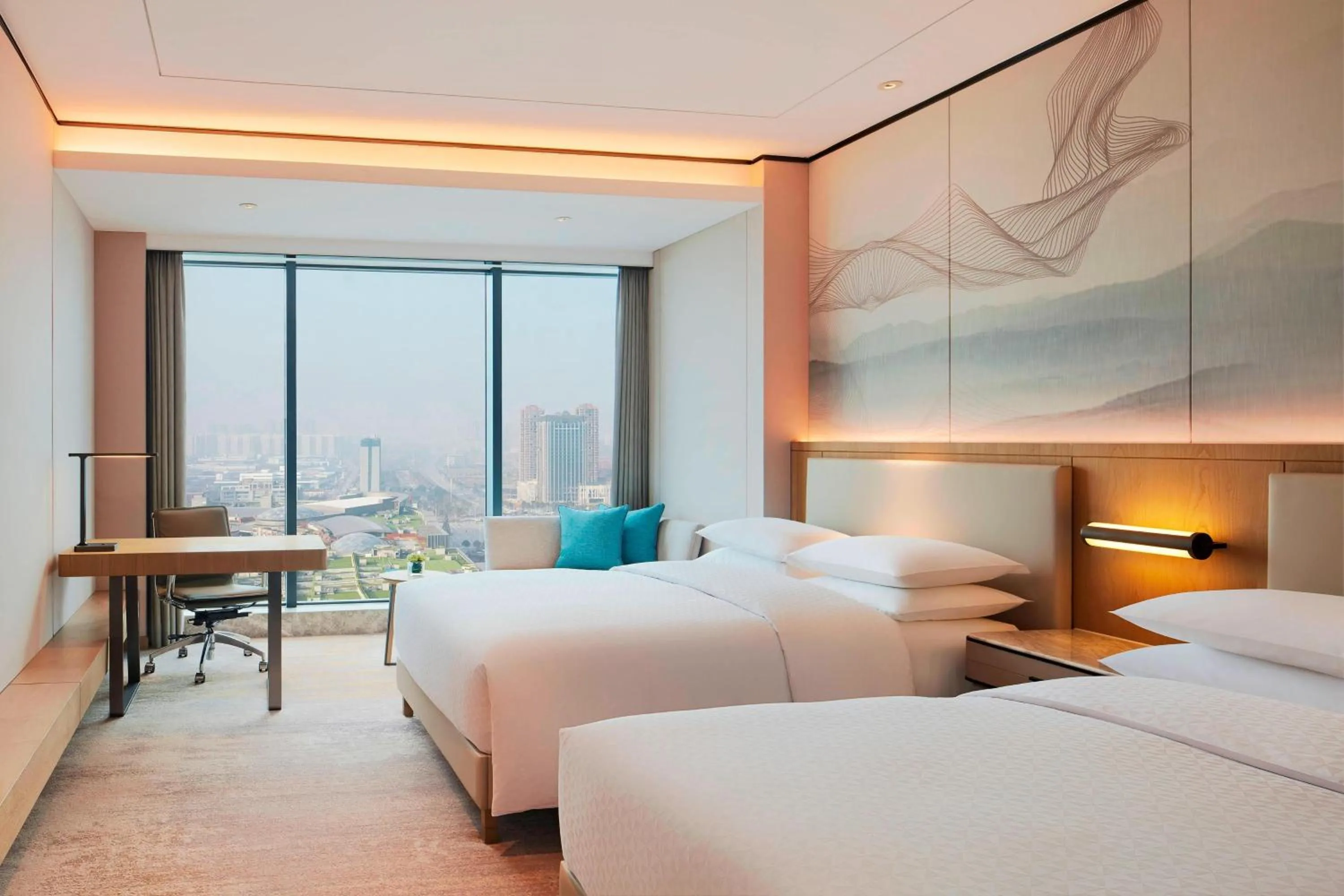 Photo of the whole room, Bed in Four Points by Sheraton Changsha, Meixi Lake