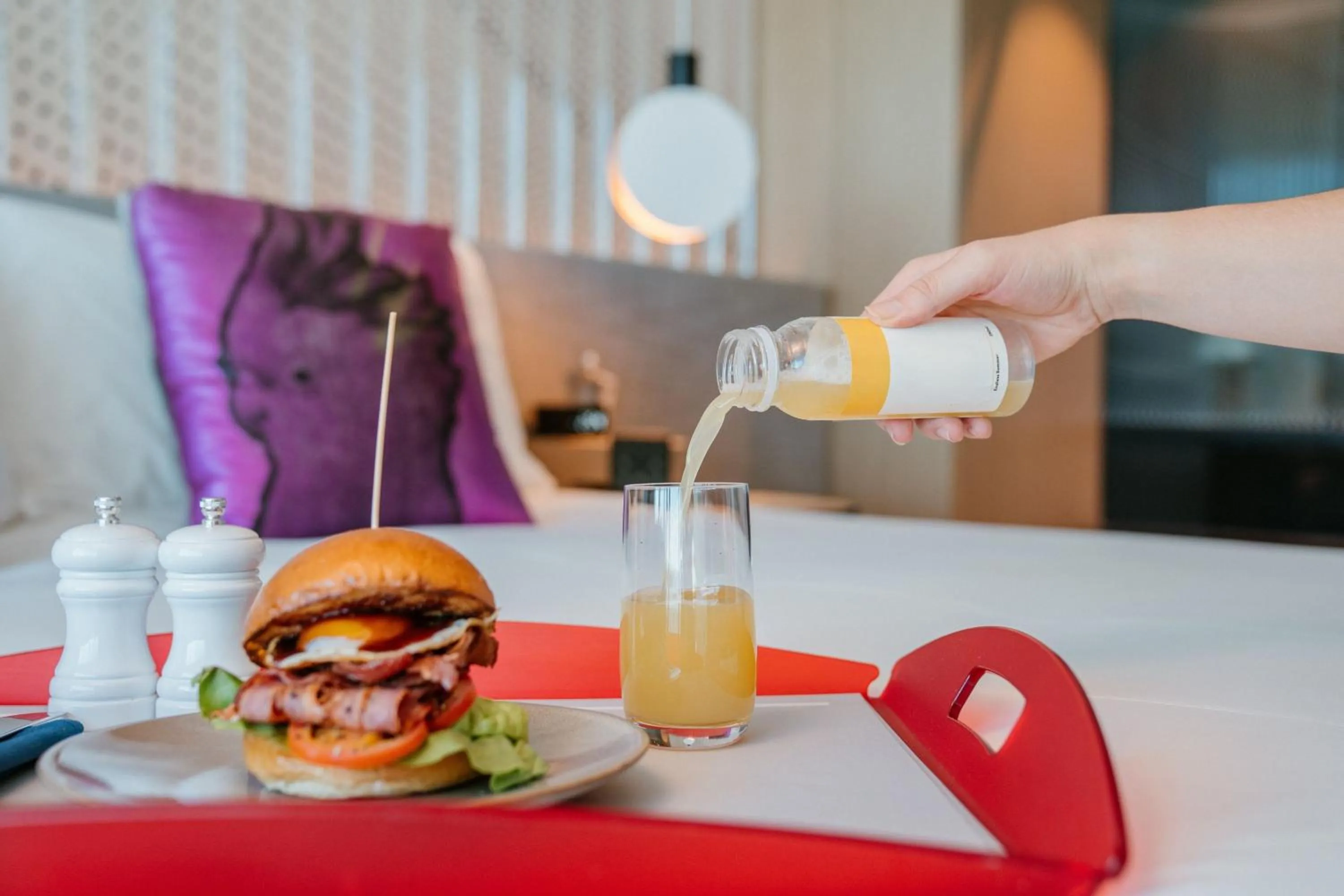 Breakfast in W Brisbane