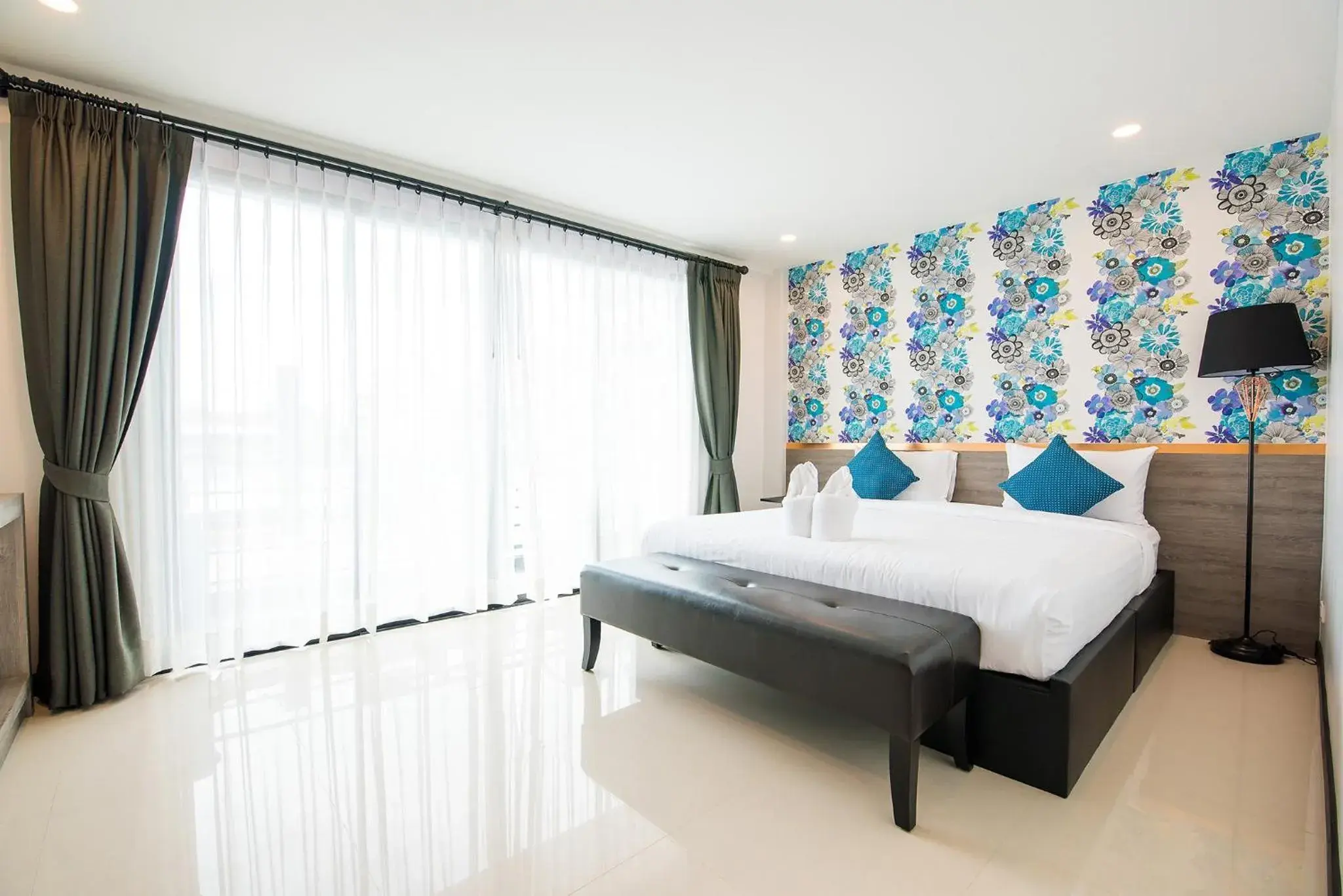 Superior King Room with Balcony in Irin Beach Cha-am Superior King Room with Balcony in Irin Beach Cha-am