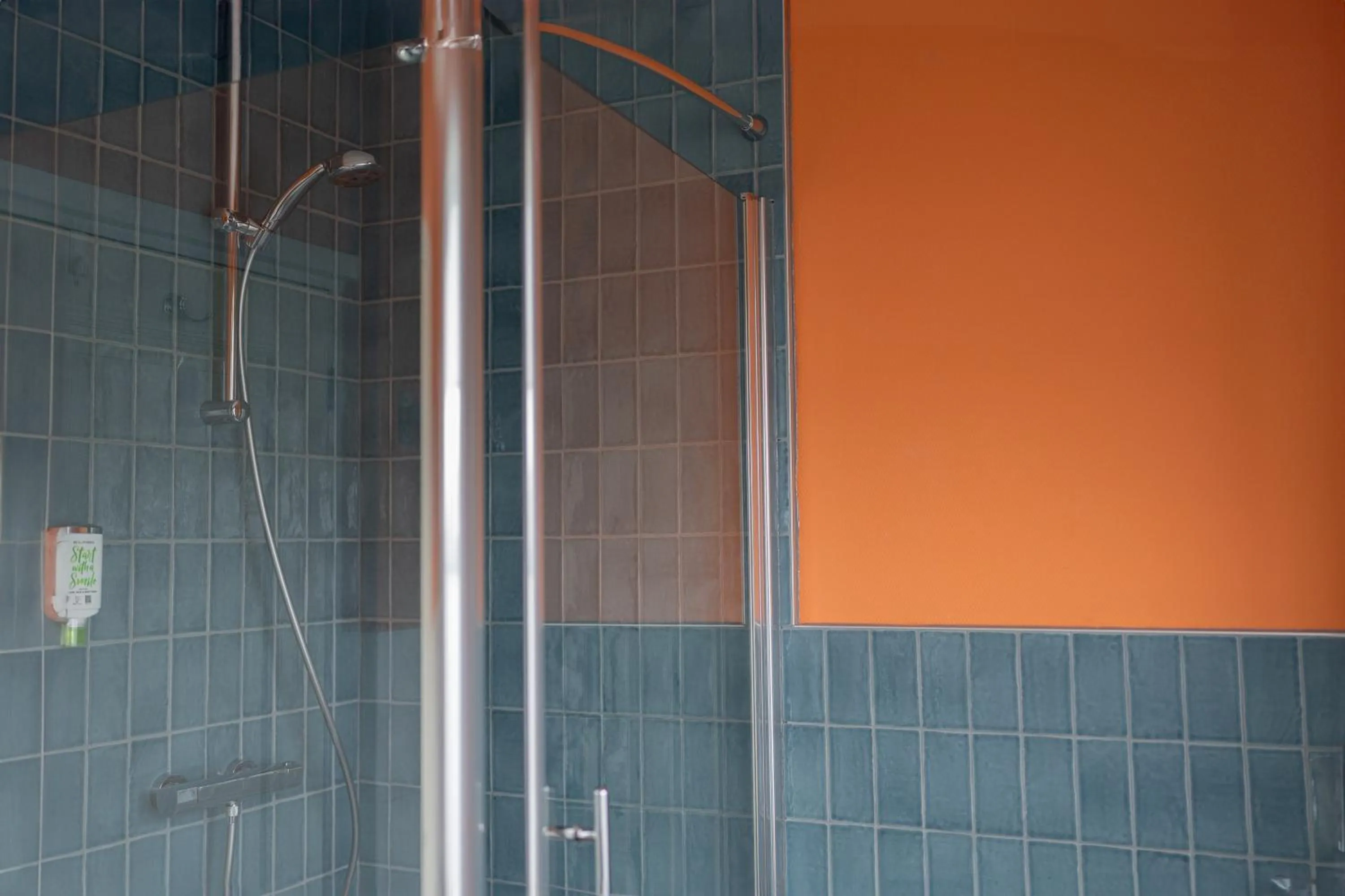 Shower in Boutique Lodge Zandvoort