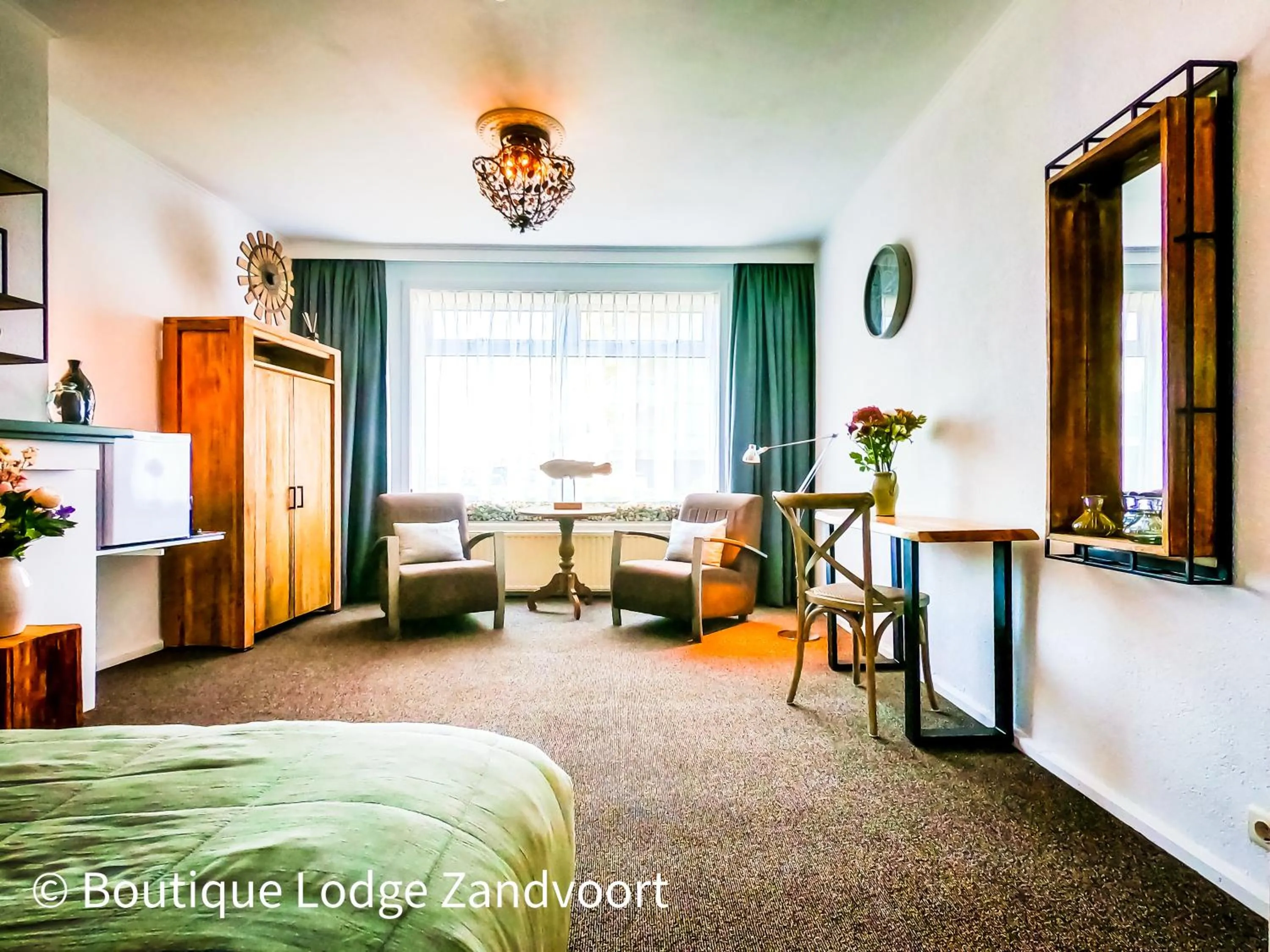 Photo of the whole room, Bed in Boutique Lodge Zandvoort
