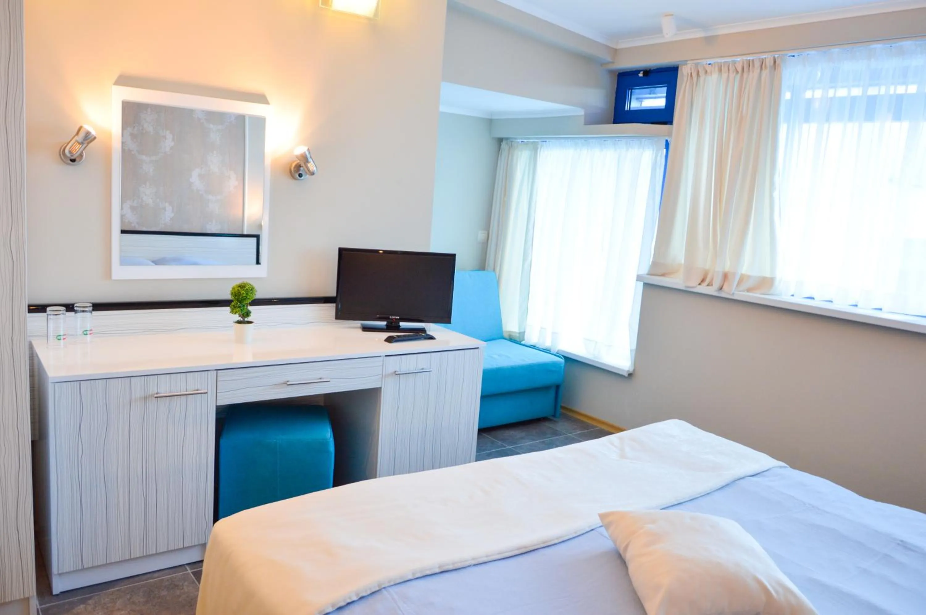 TV and multimedia, Bed in Aphrodite Hotel