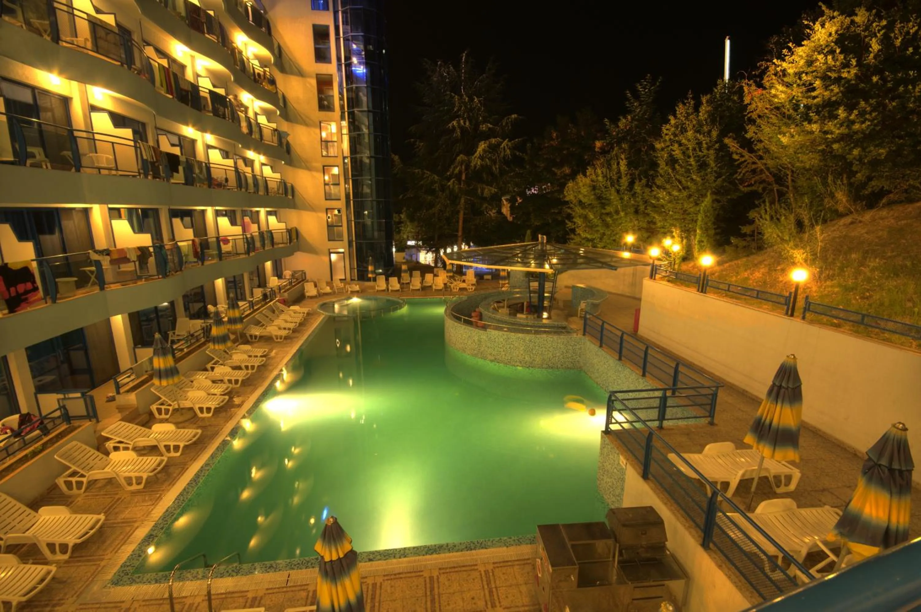 Swimming pool in Aphrodite Hotel