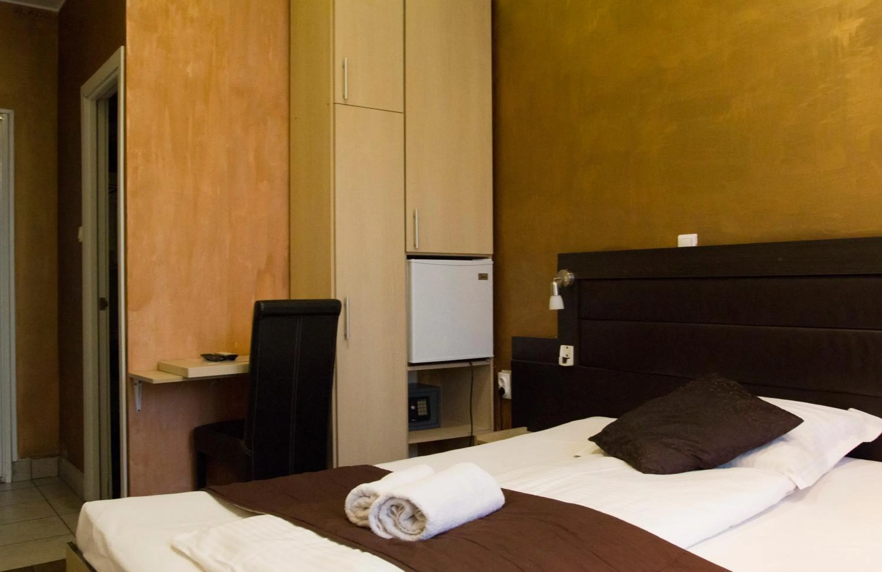 Photo of the whole room, Bed in Vila Senjak