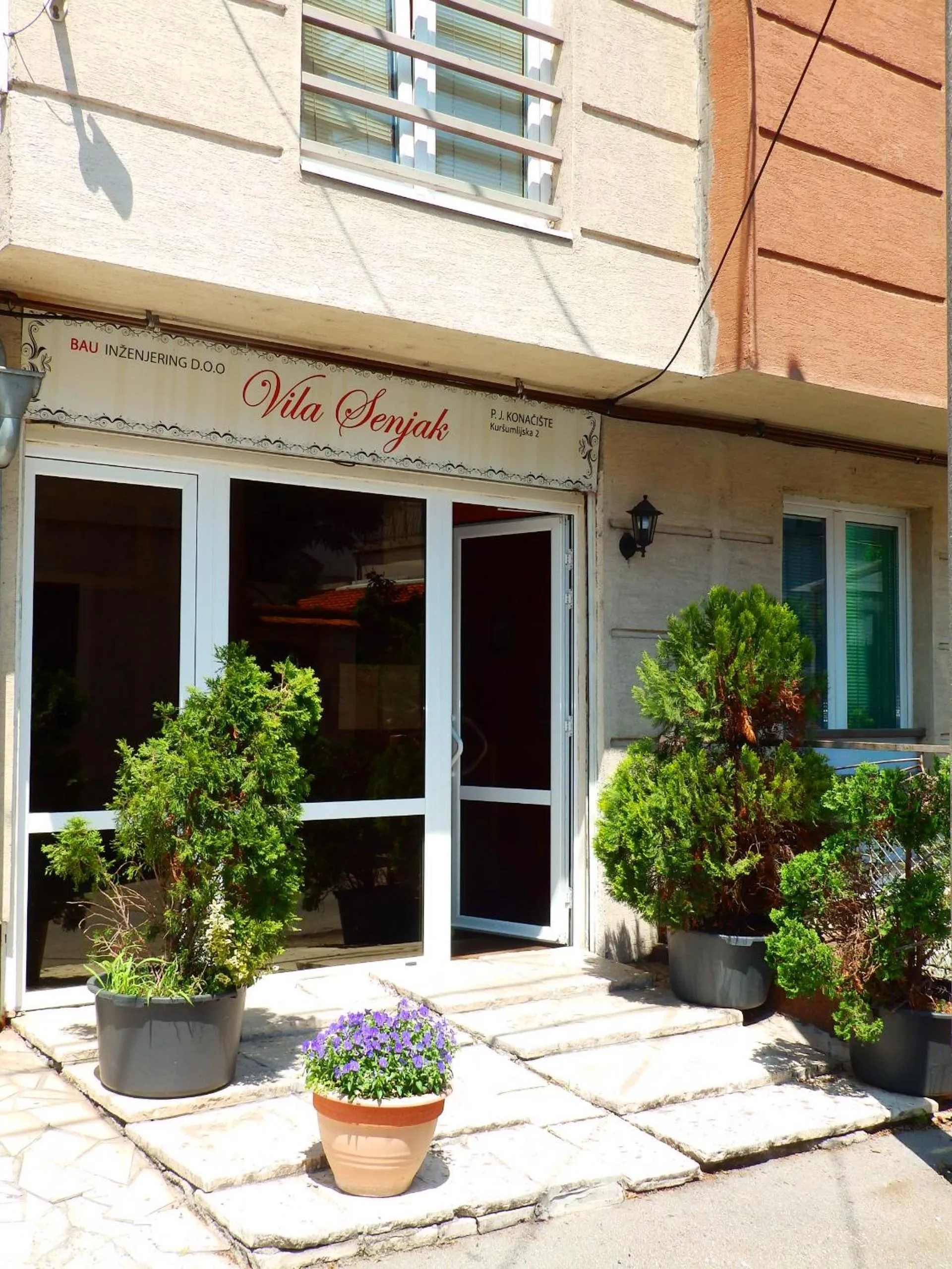 Facade/entrance in Vila Senjak