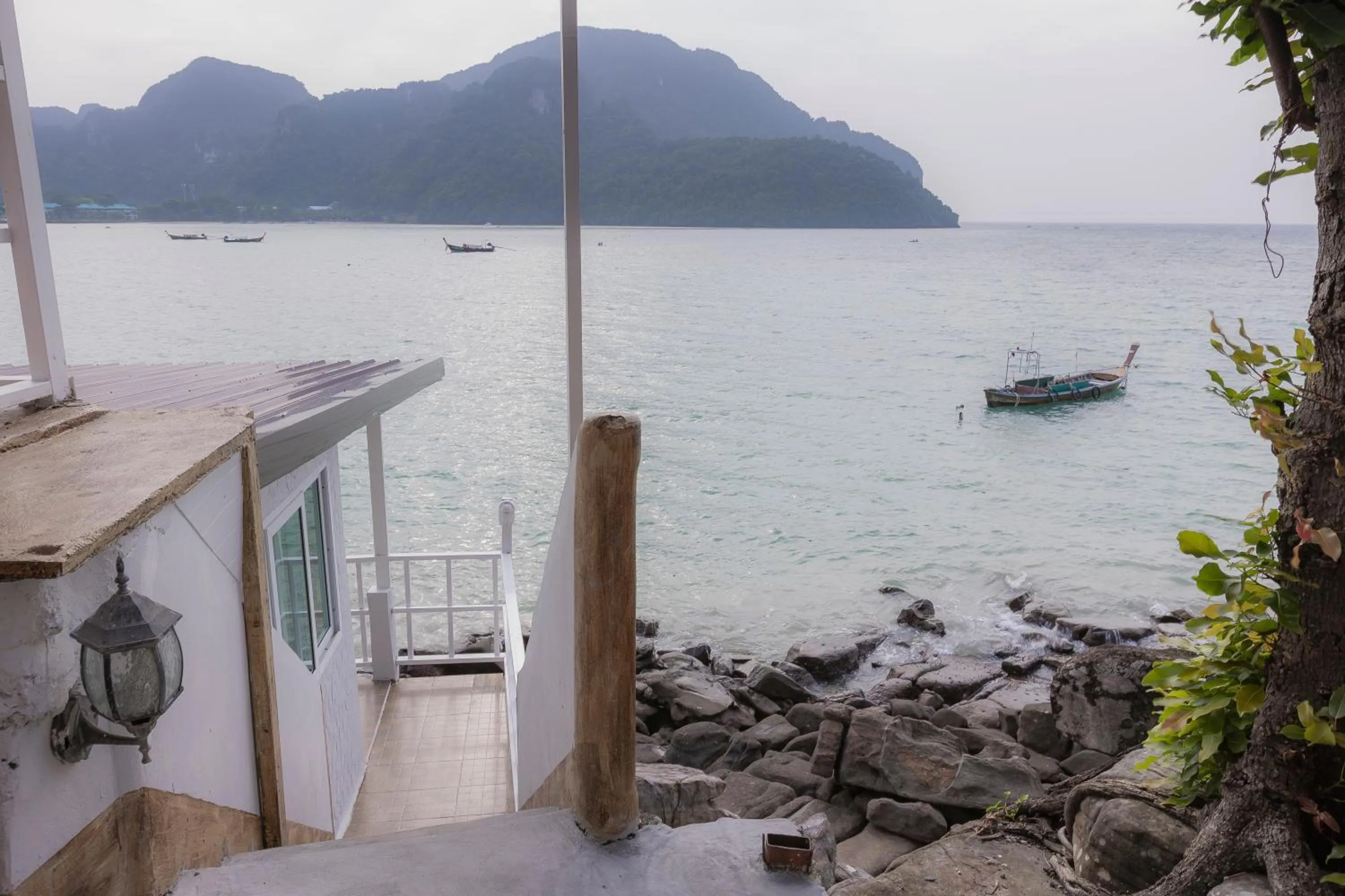 Sea view in Phi Phi Cozy Seafront Resort