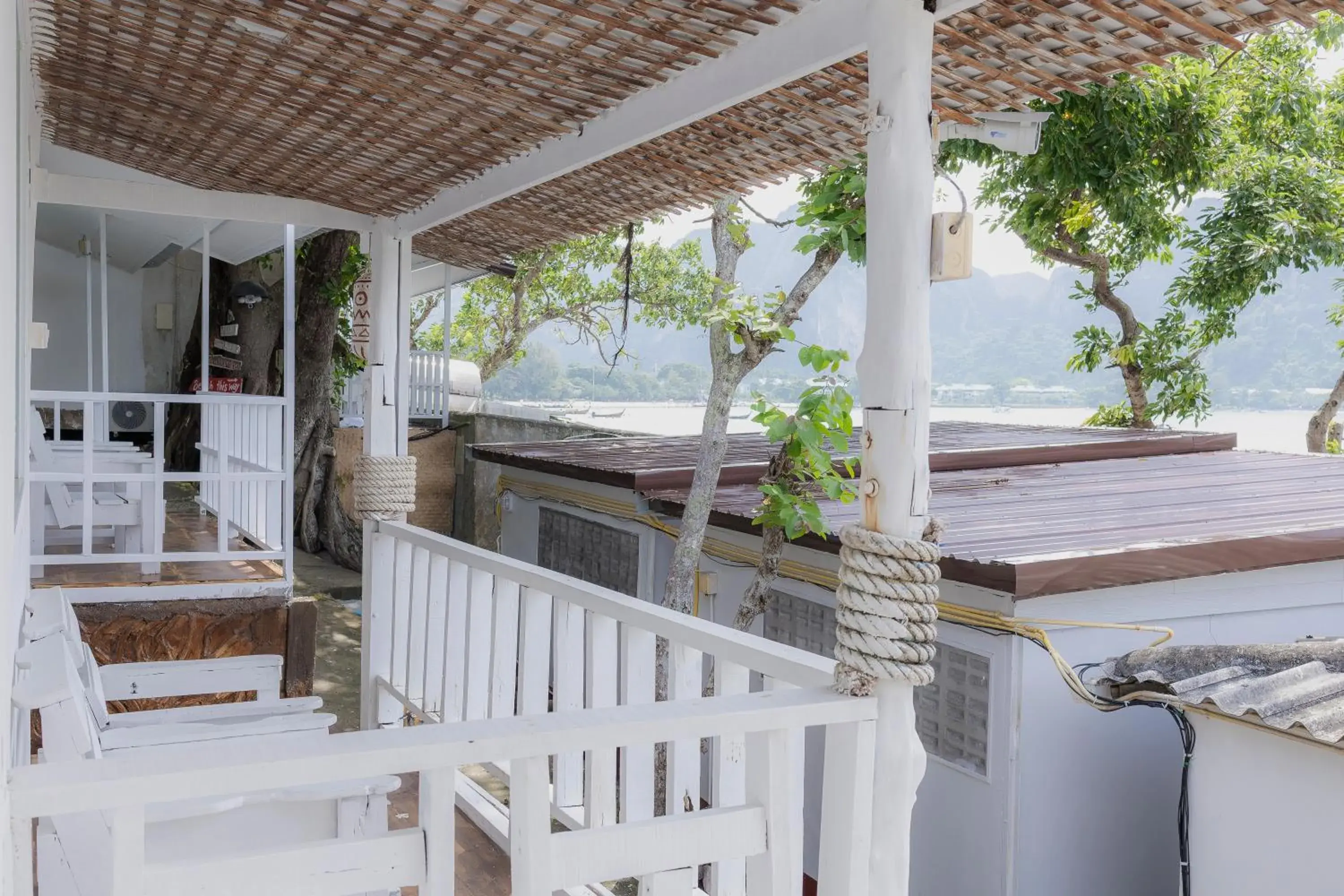 Superior Sea View in Phi Phi Cozy Seafront Resort Superior Sea View in Phi Phi Cozy Seafront Resort