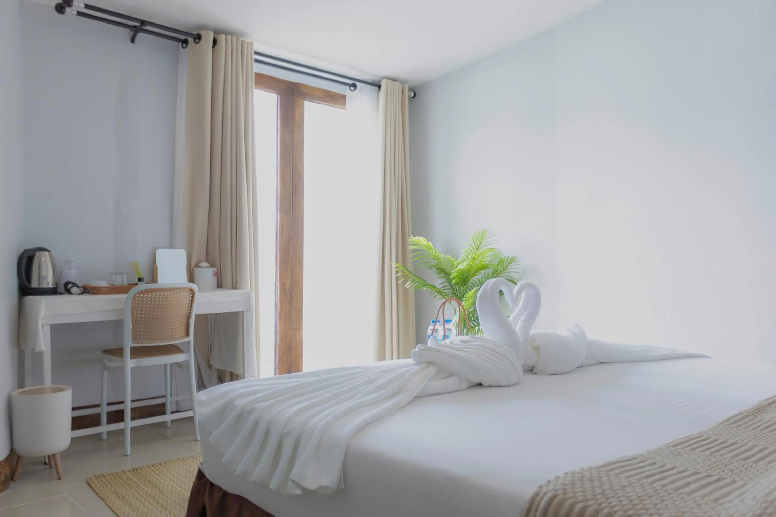 Bedroom, Bed in Phi Phi Cozy Seafront Resort