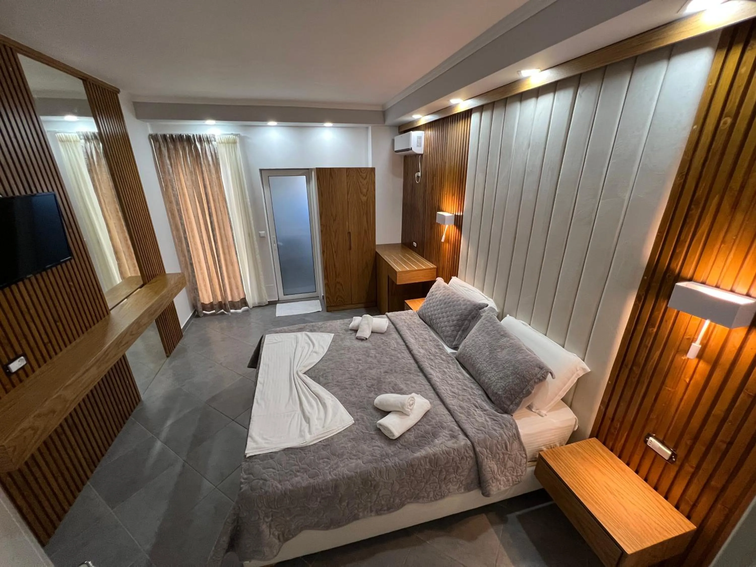 Bed in Ilio Boutique Hotel