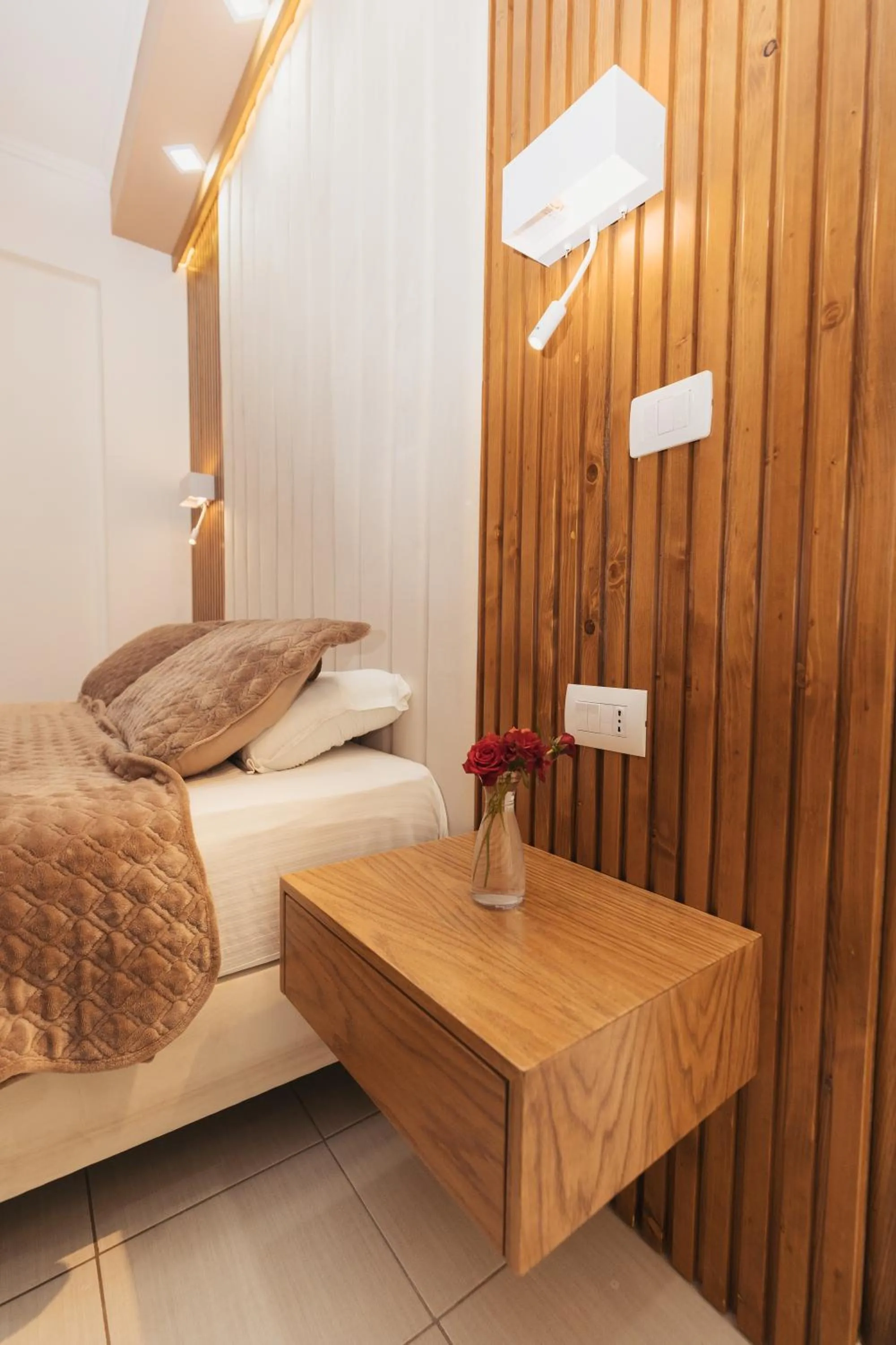 Photo of the whole room, Bed in Ilio Boutique Hotel