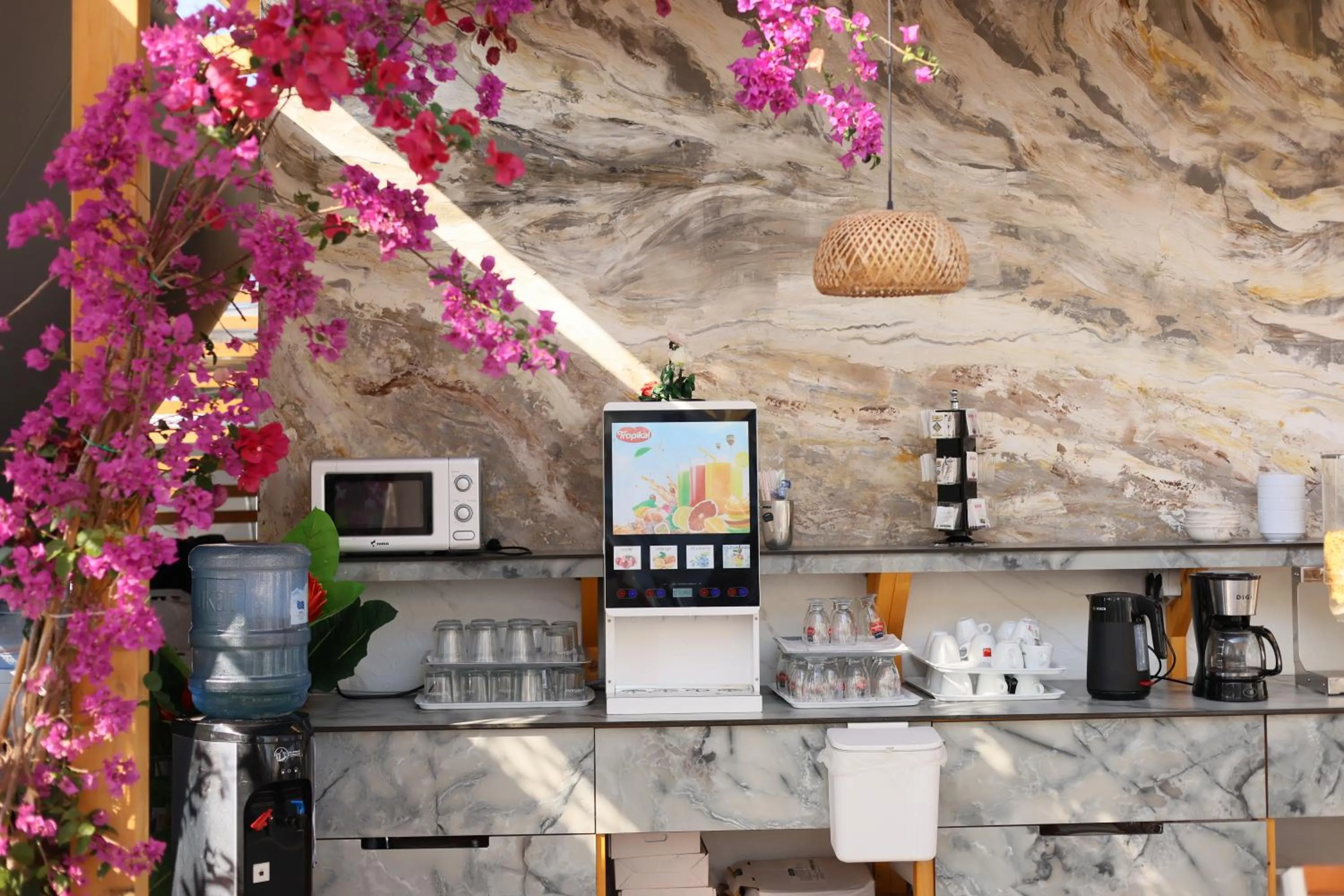 Coffee/tea facilities in Ilio Boutique Hotel