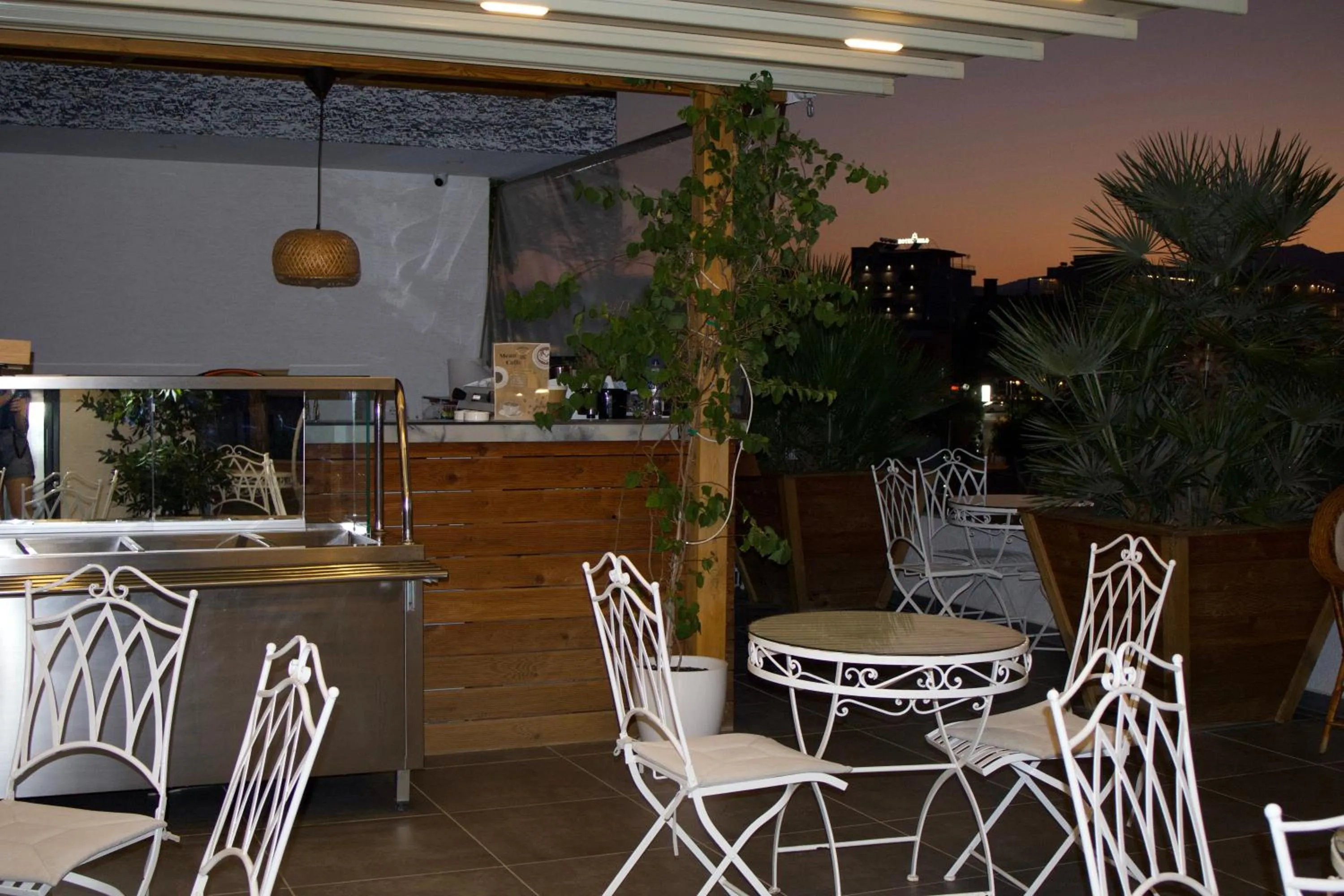 Dining area in Ilio Boutique Hotel