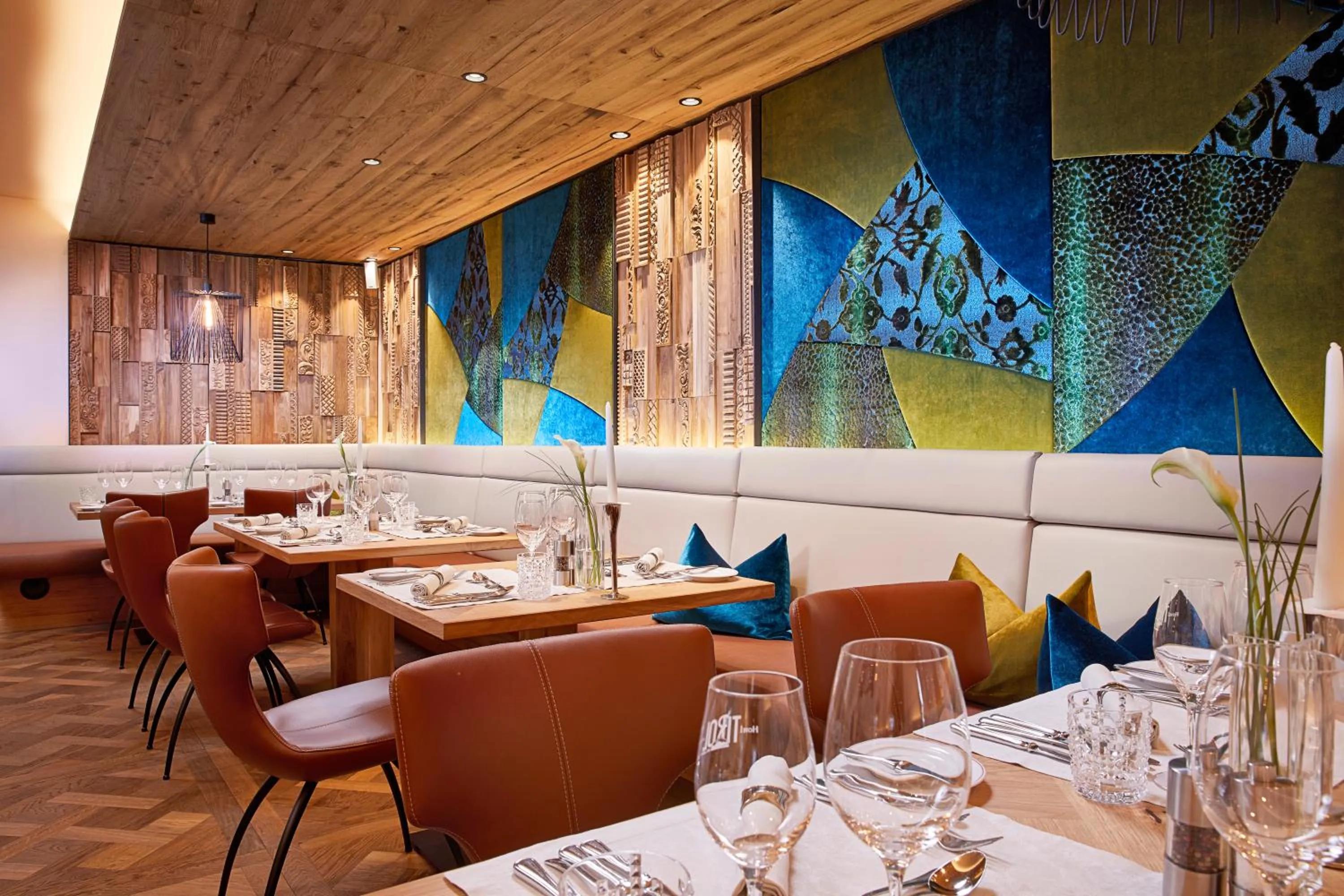 Restaurant/places to eat in Hotel Tirol