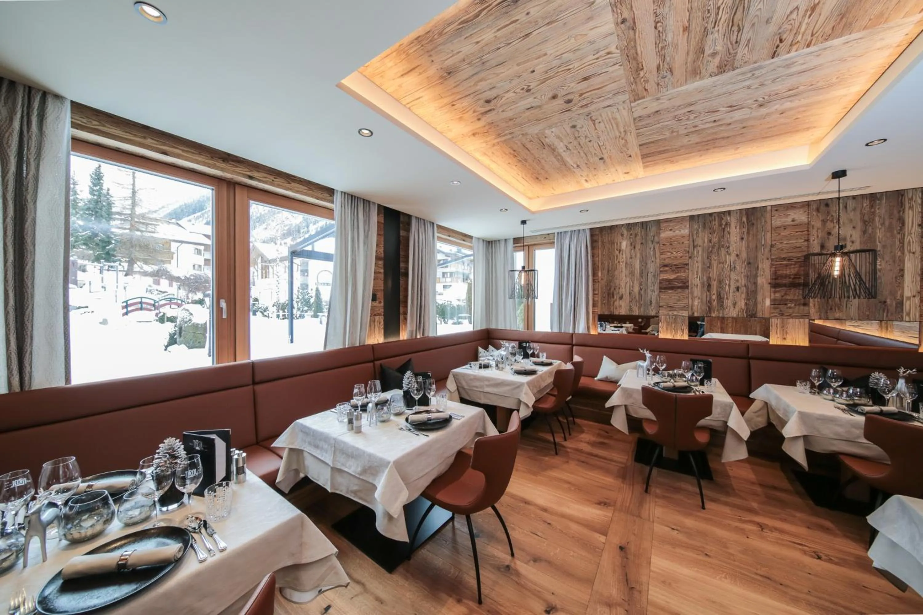 Restaurant/places to eat in Hotel Tirol