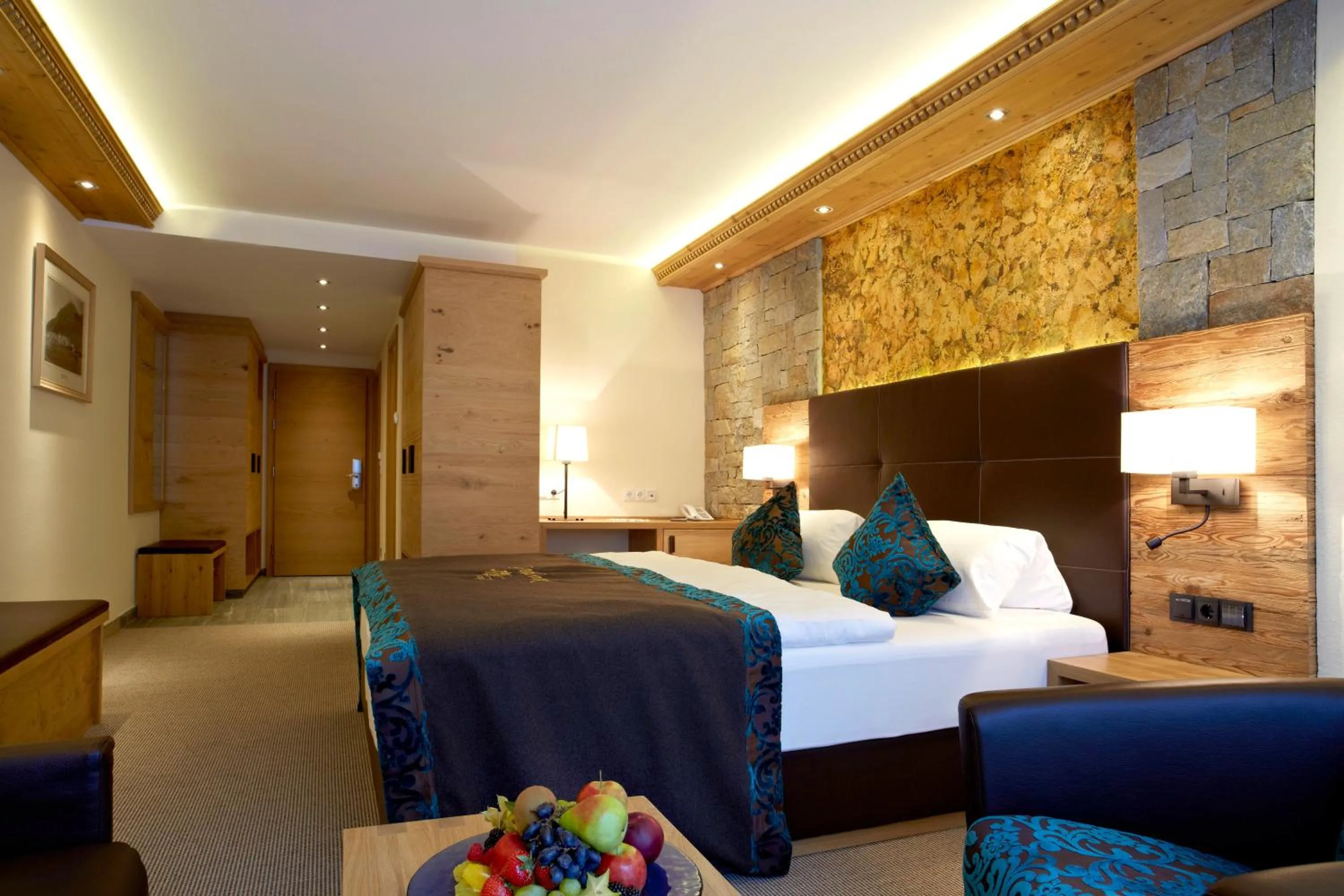 Photo of the whole room, Bed in Hotel Tirol