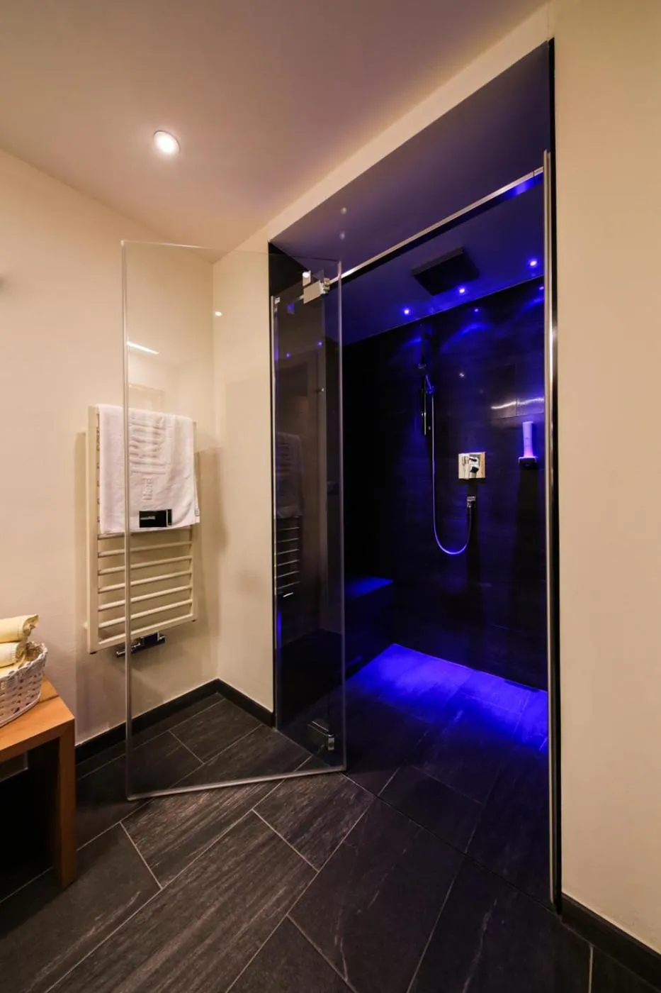 Bathroom in Hotel Tirol