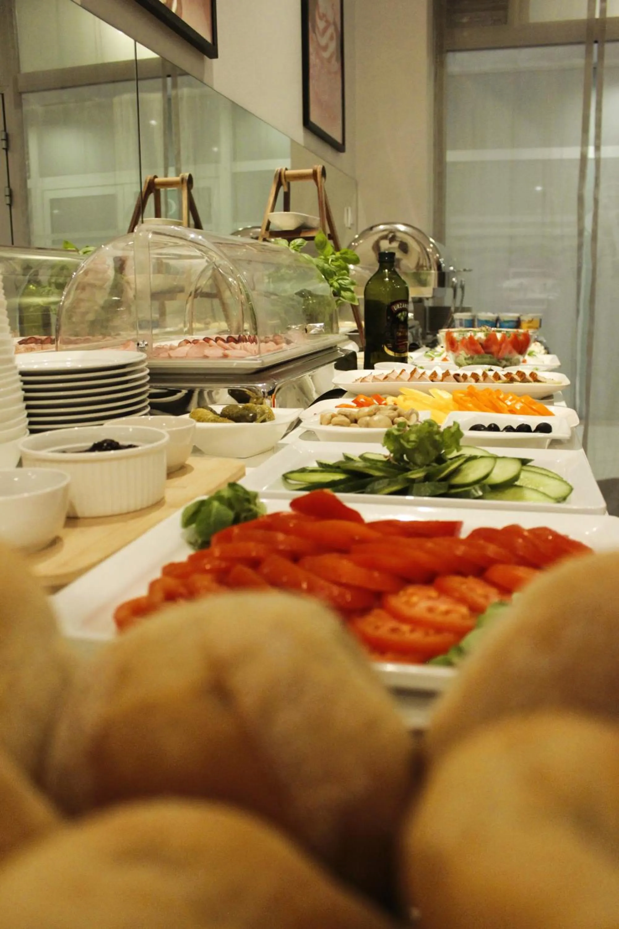 Buffet breakfast in Platinum Apartments Aparthotel