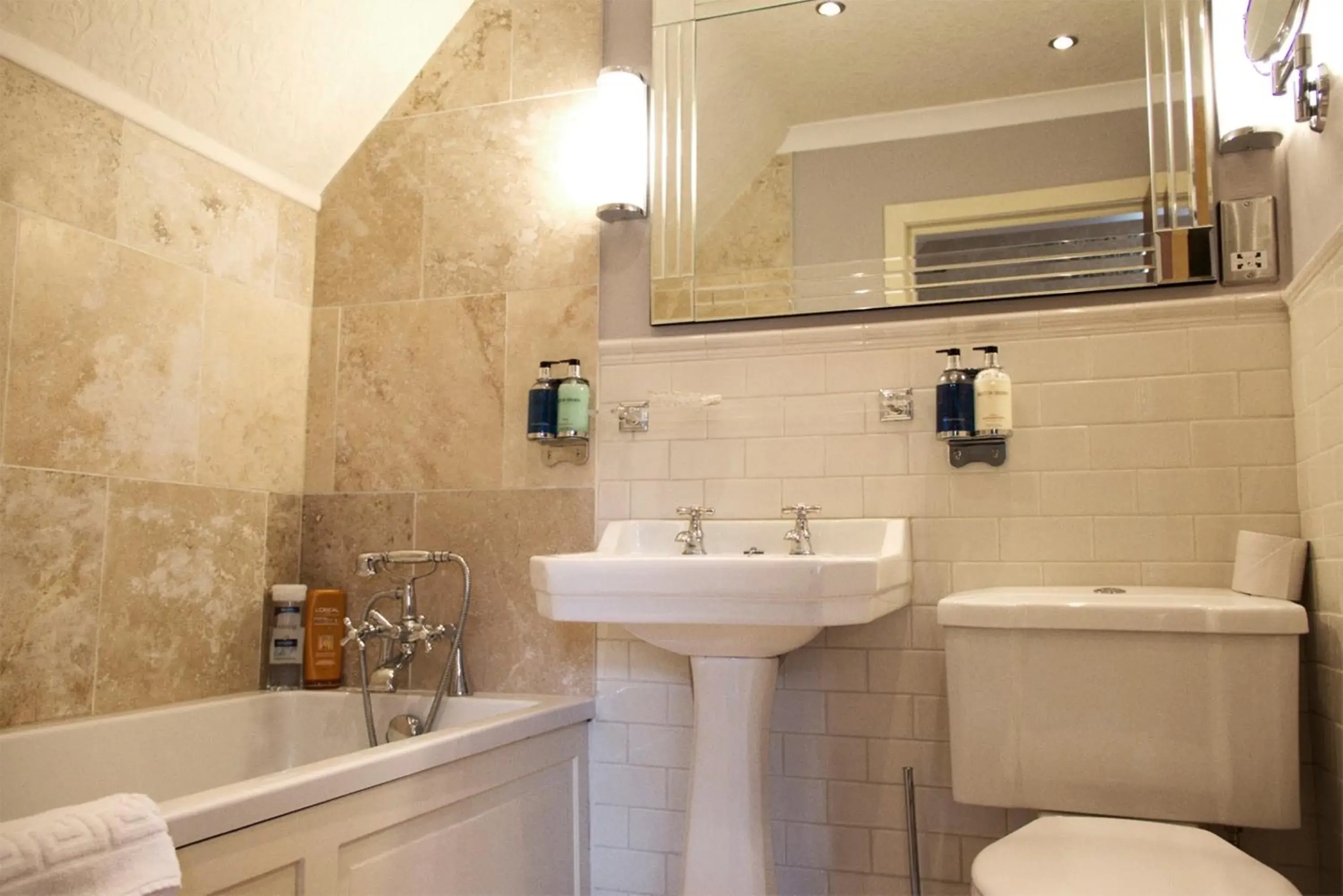 Small Double Room in Corriegour Lodge Hotel Small Double Room in Corriegour Lodge Hotel