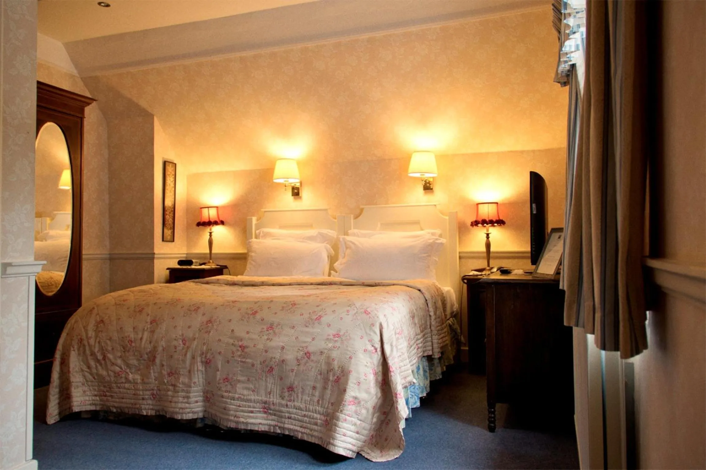 Bedroom, Bed in Corriegour Lodge Hotel