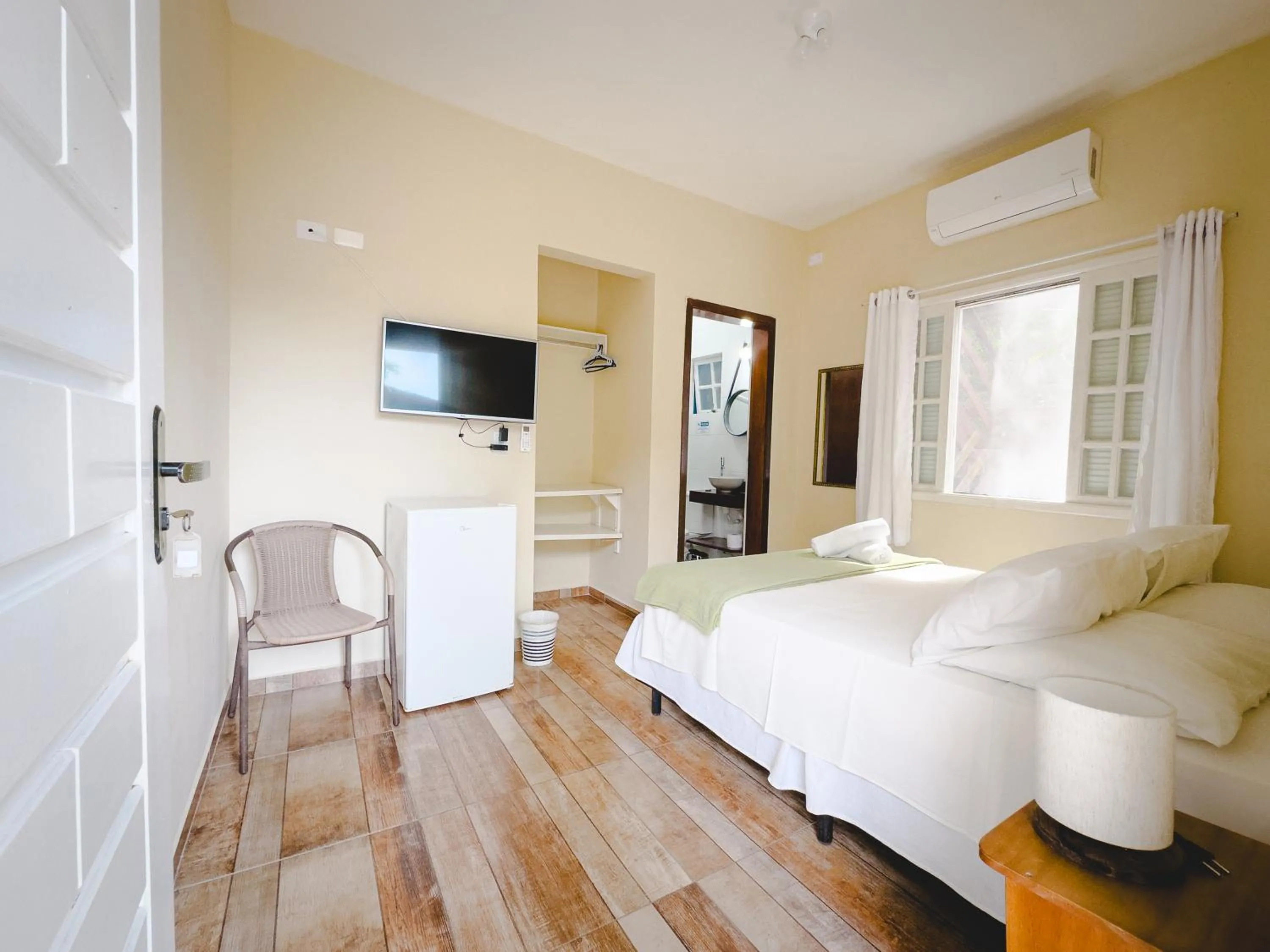 Bedroom, Bed in Pousada Villa Blu Maresias