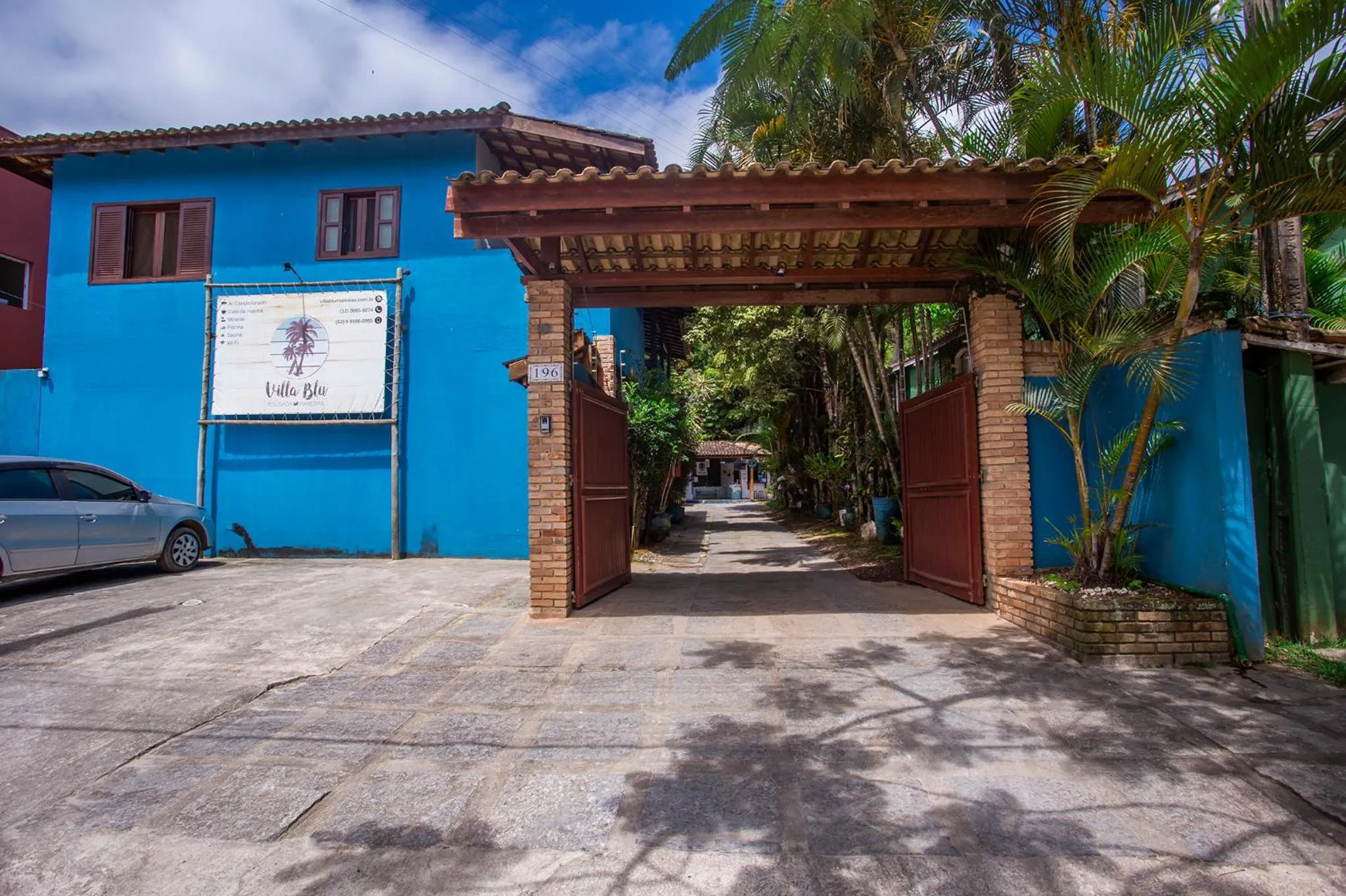 Facade/entrance in Pousada Villa Blu Maresias