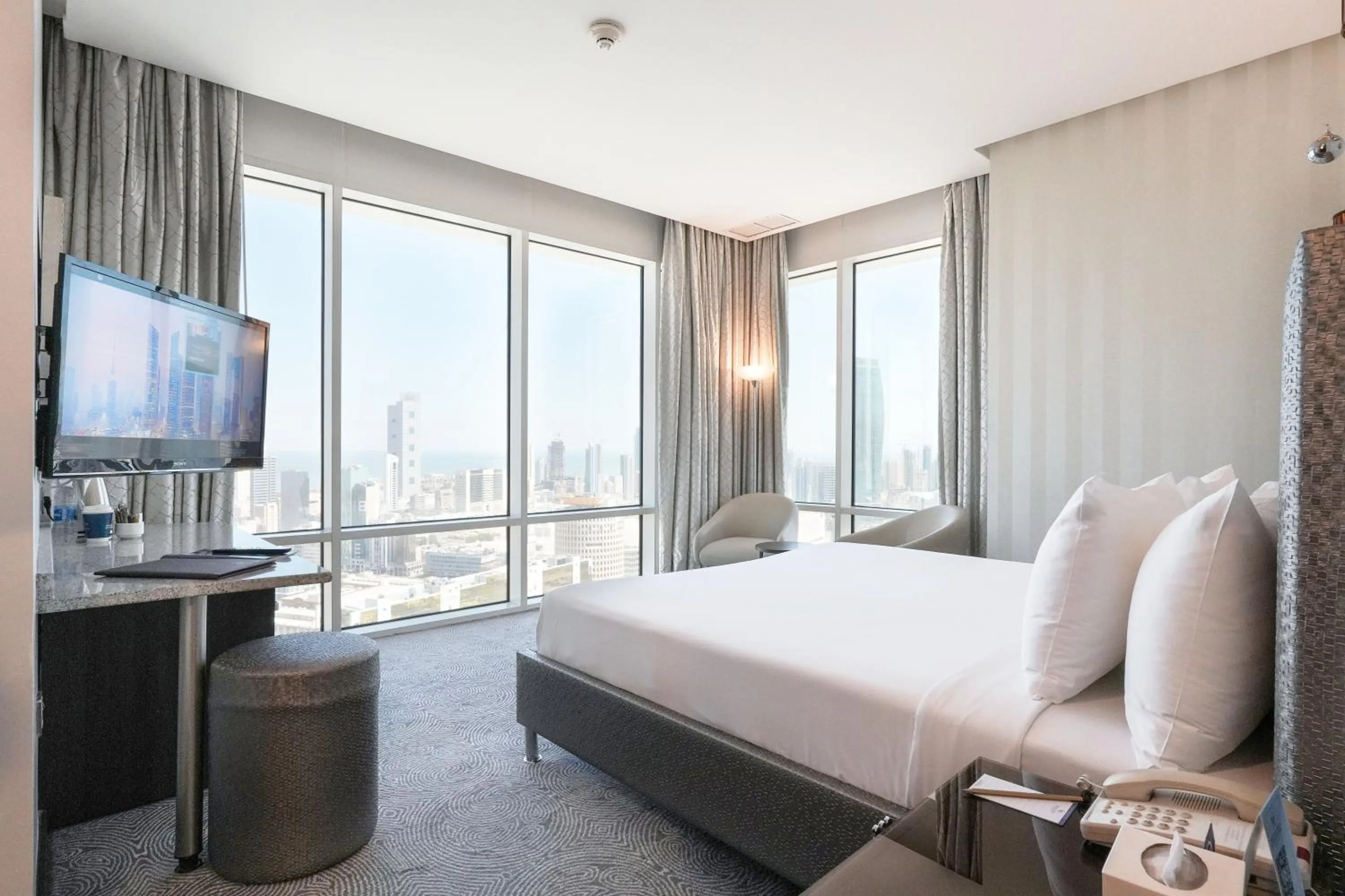 Bedroom, Bed in Grand Majestic Hotel Kuwait