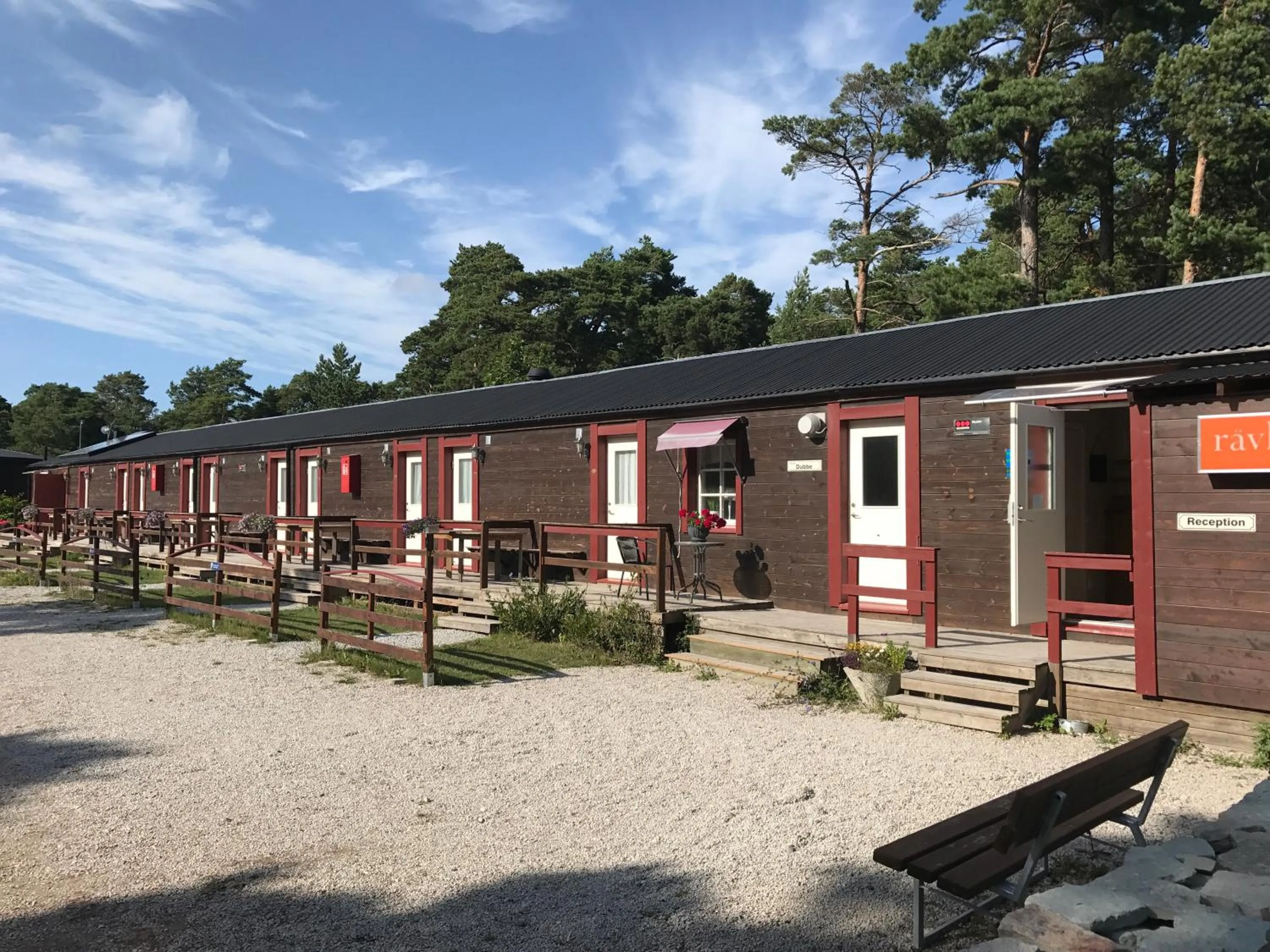 Facade/entrance in STF Hostel Visby/Rävhagen
