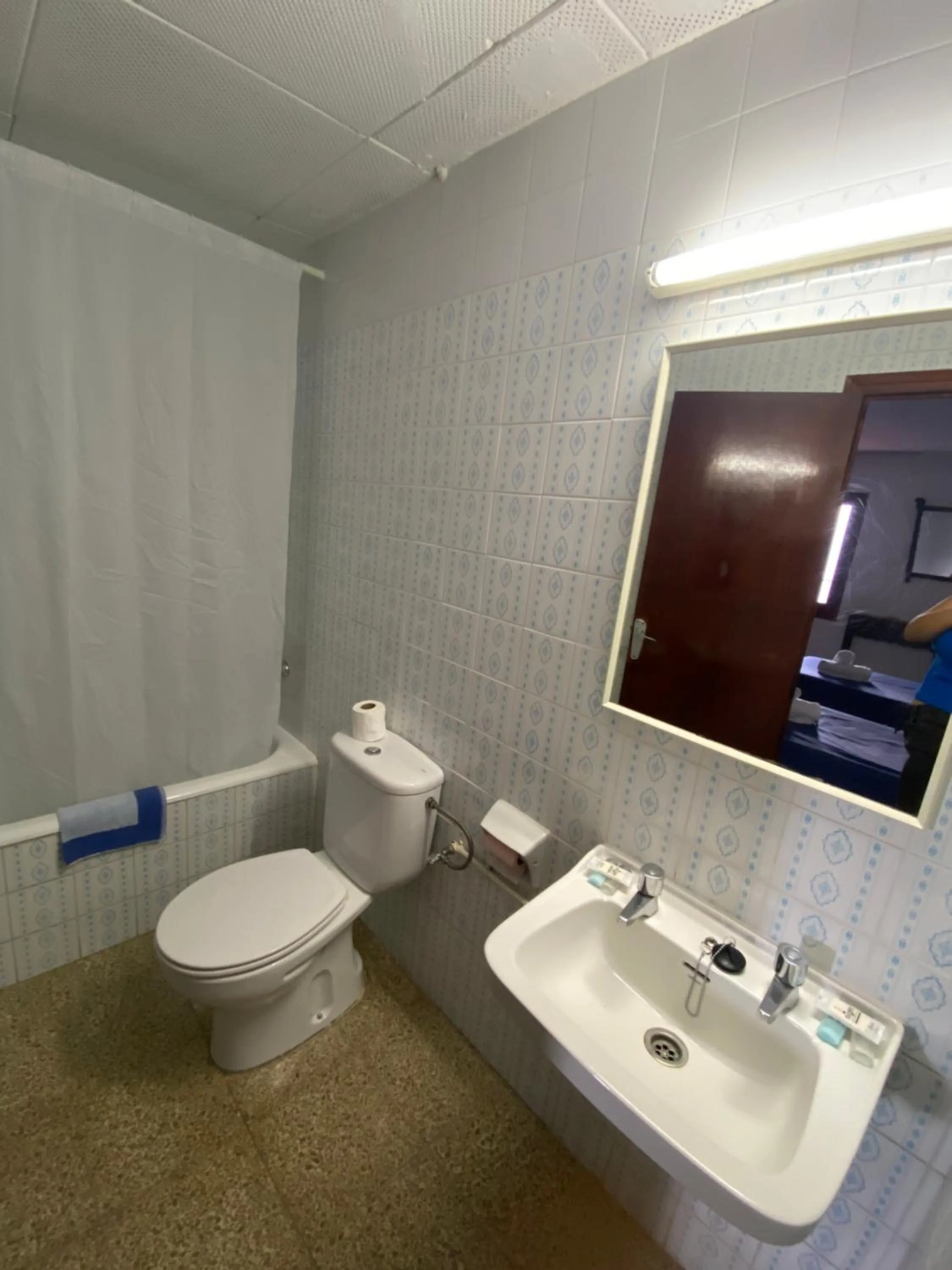 Bathroom in Clipper Affiliated by FERGUS "Youth Recommended"