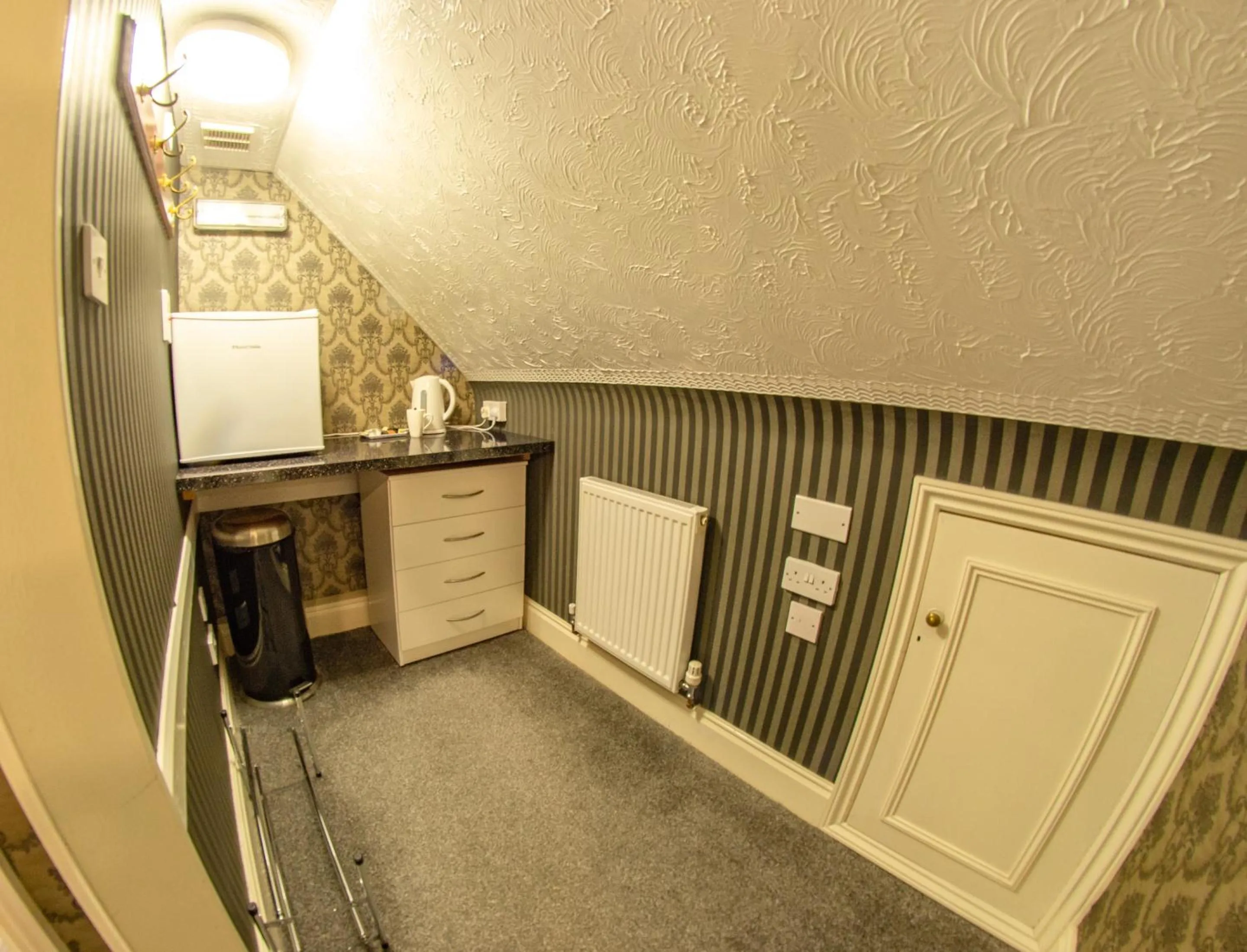 Bedroom in Quayside Hotel & Bar