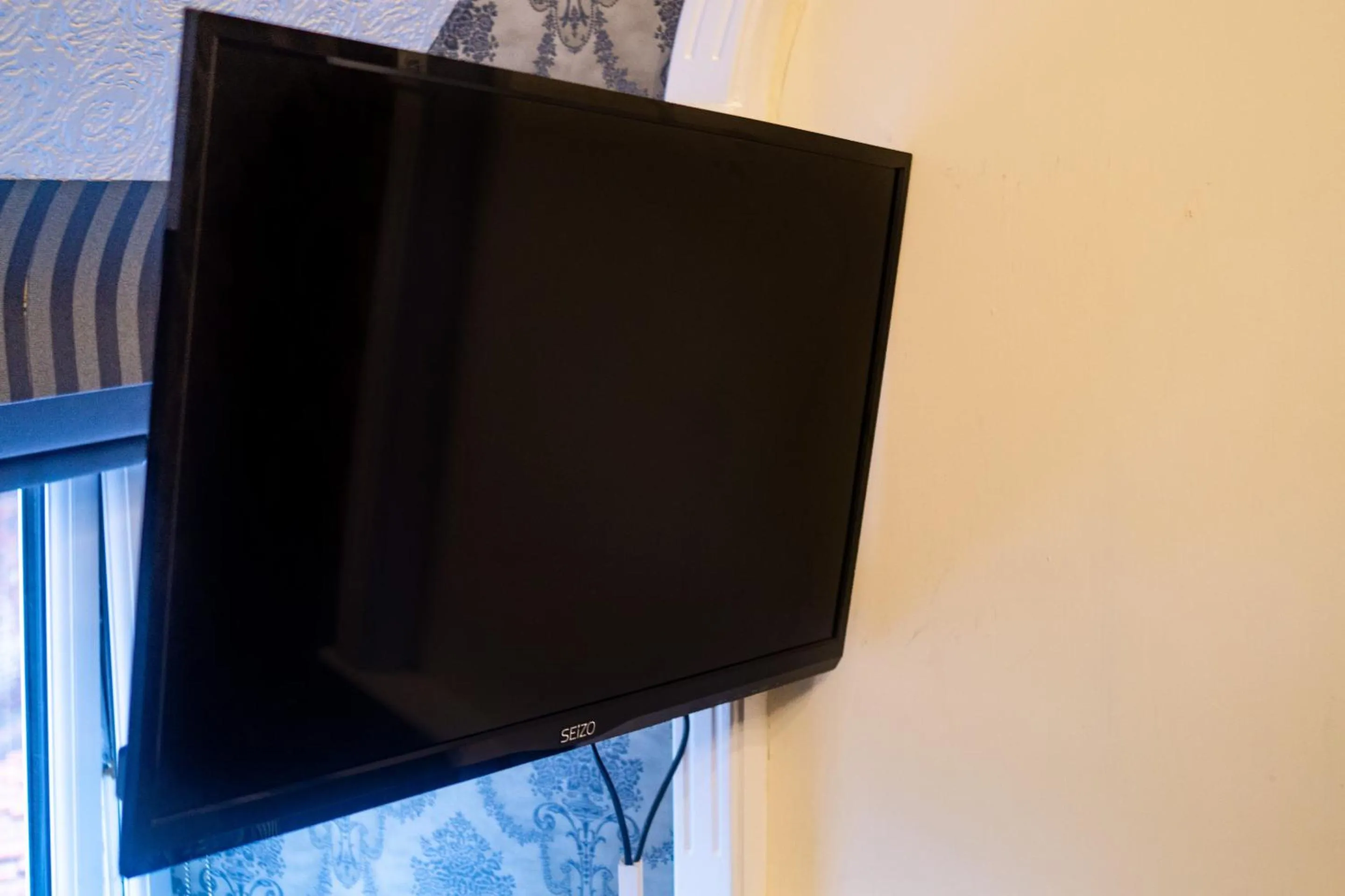 Bedroom in Quayside Hotel & Bar