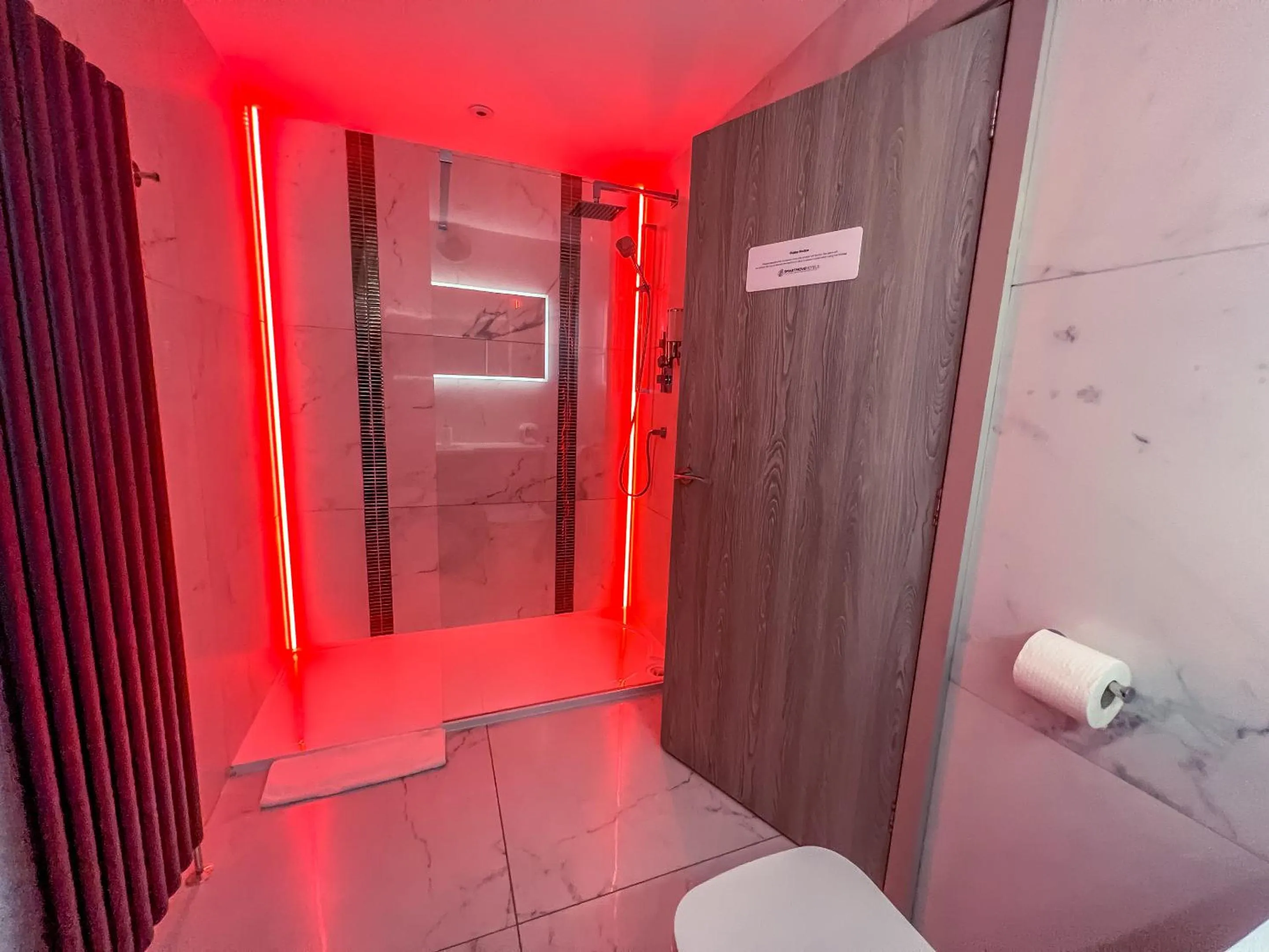 Bathroom in Quayside Hotel & Bar