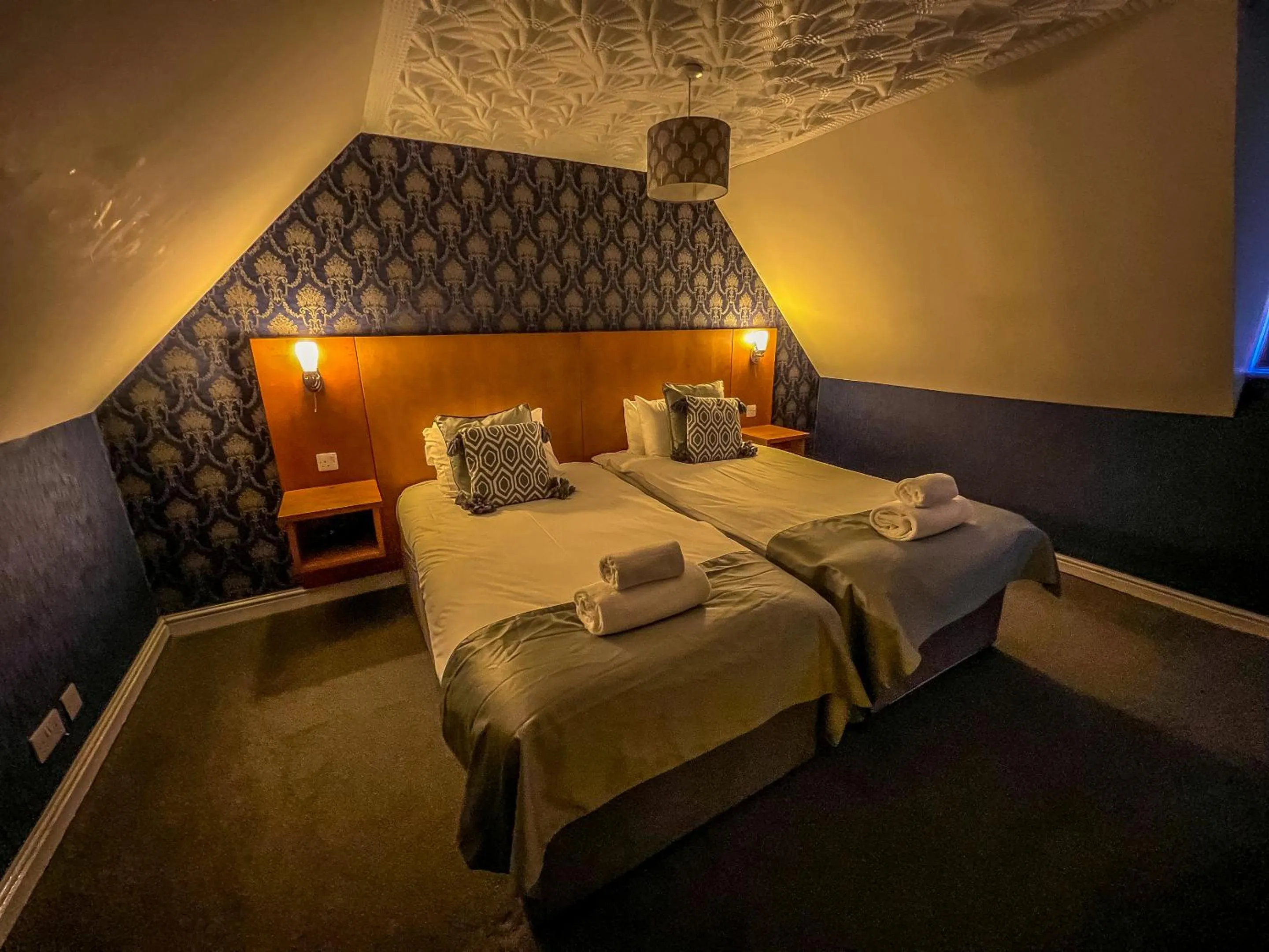 Bedroom, Bed in Quayside Hotel & Bar
