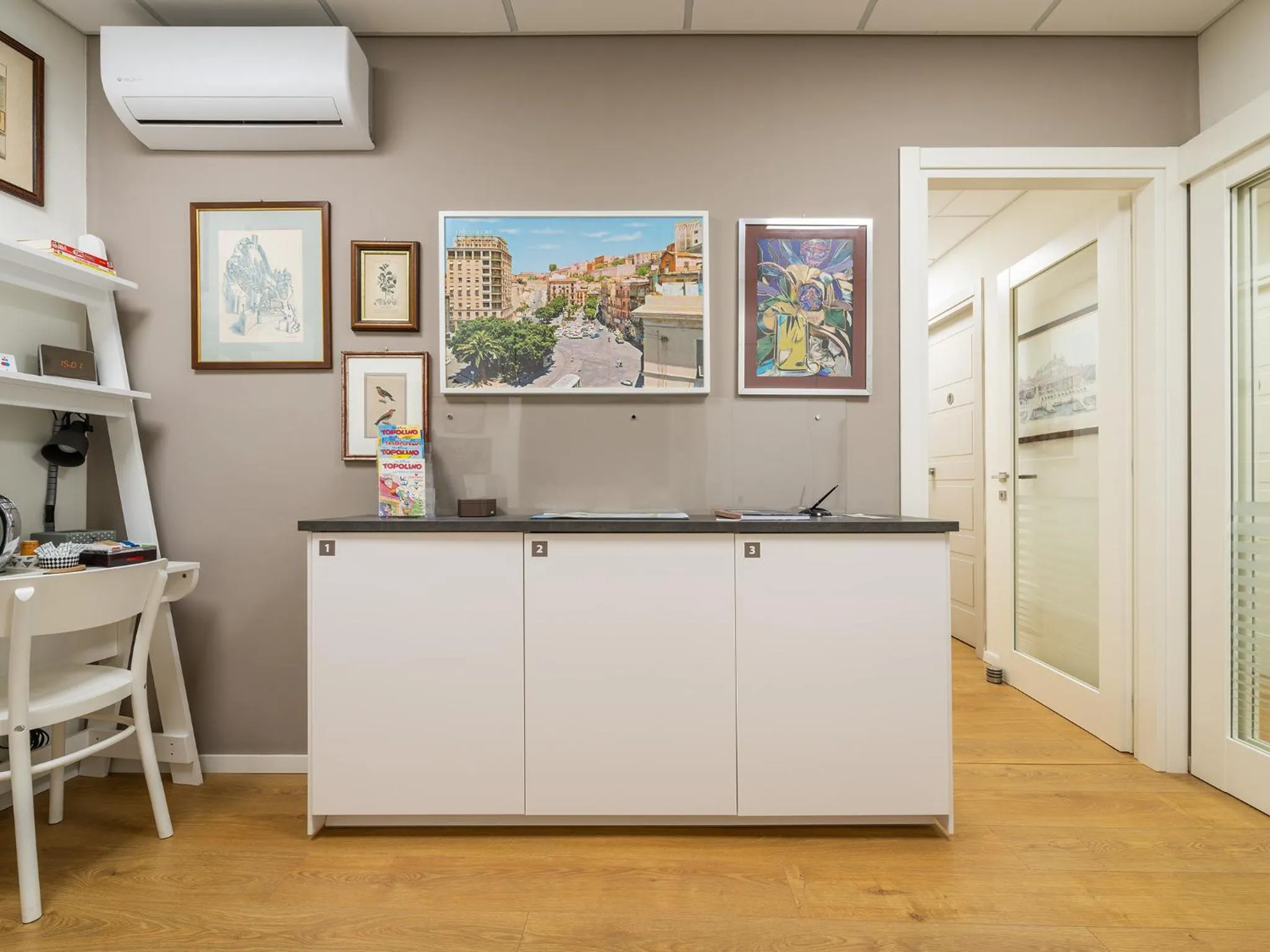 Lobby or reception in Dome