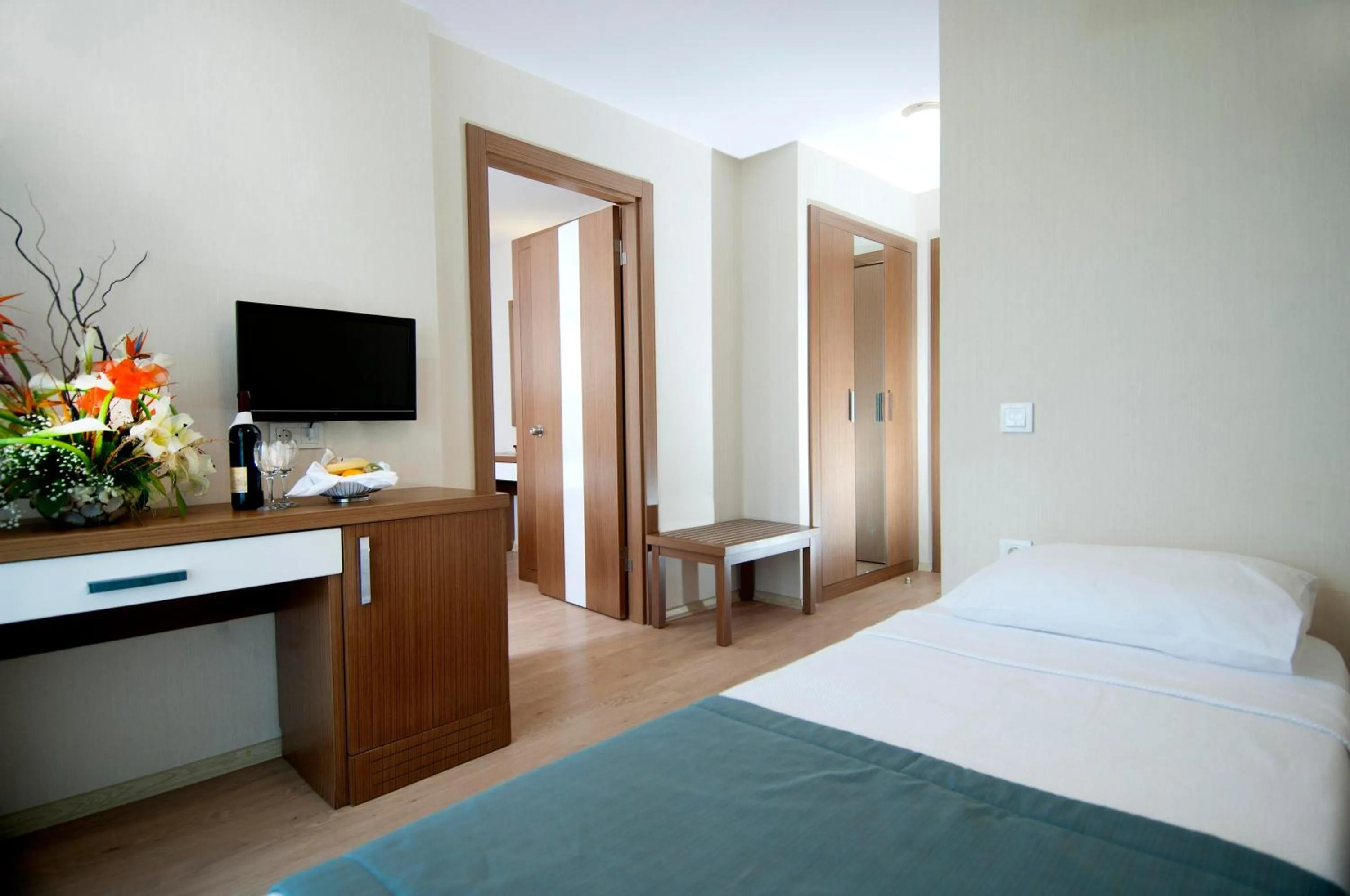 Photo of the whole room, Bed in Supreme Hotel