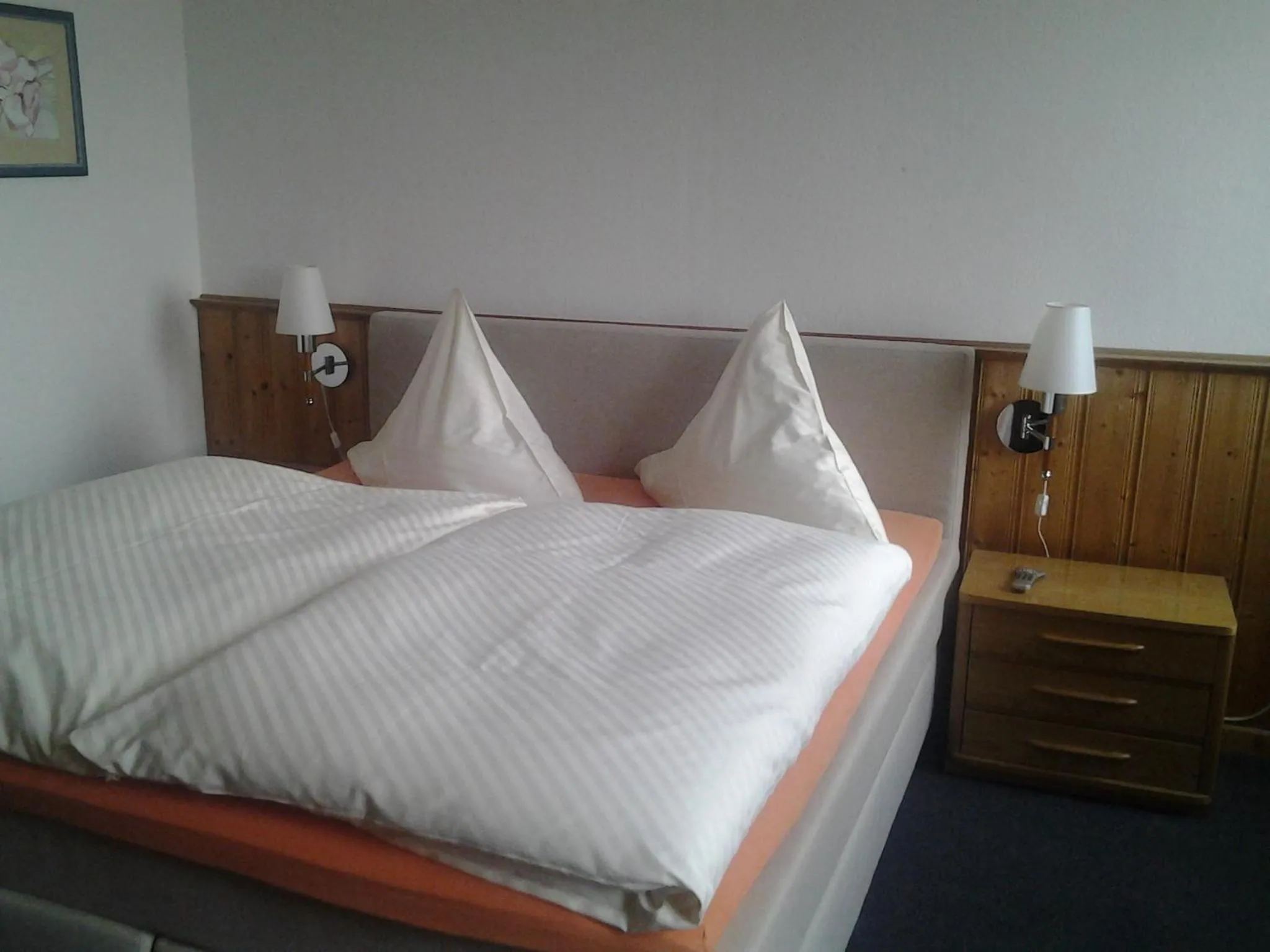 Bed in Hotel zum Rücking