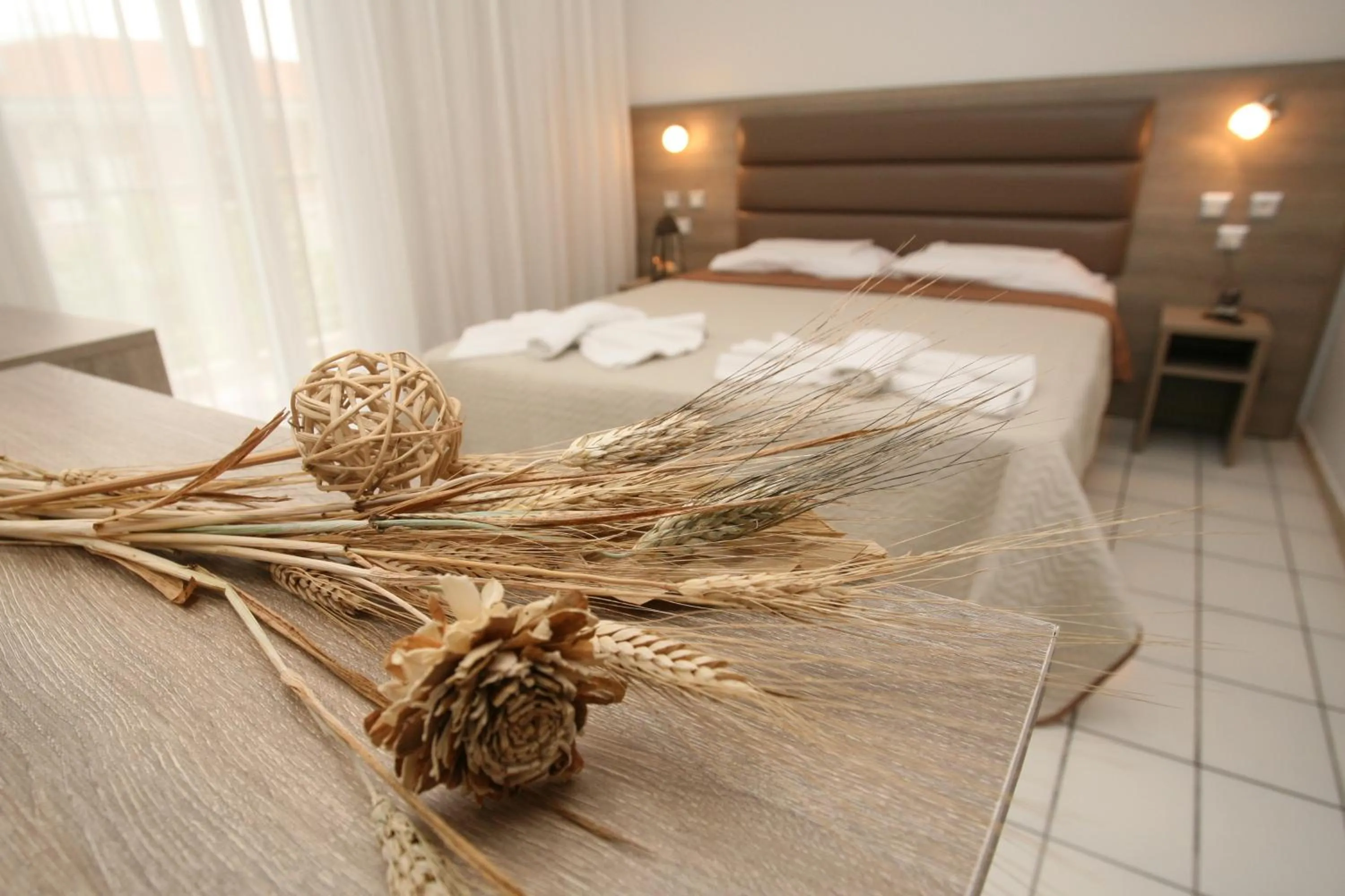 Bedroom, Bed in Sun Hotel