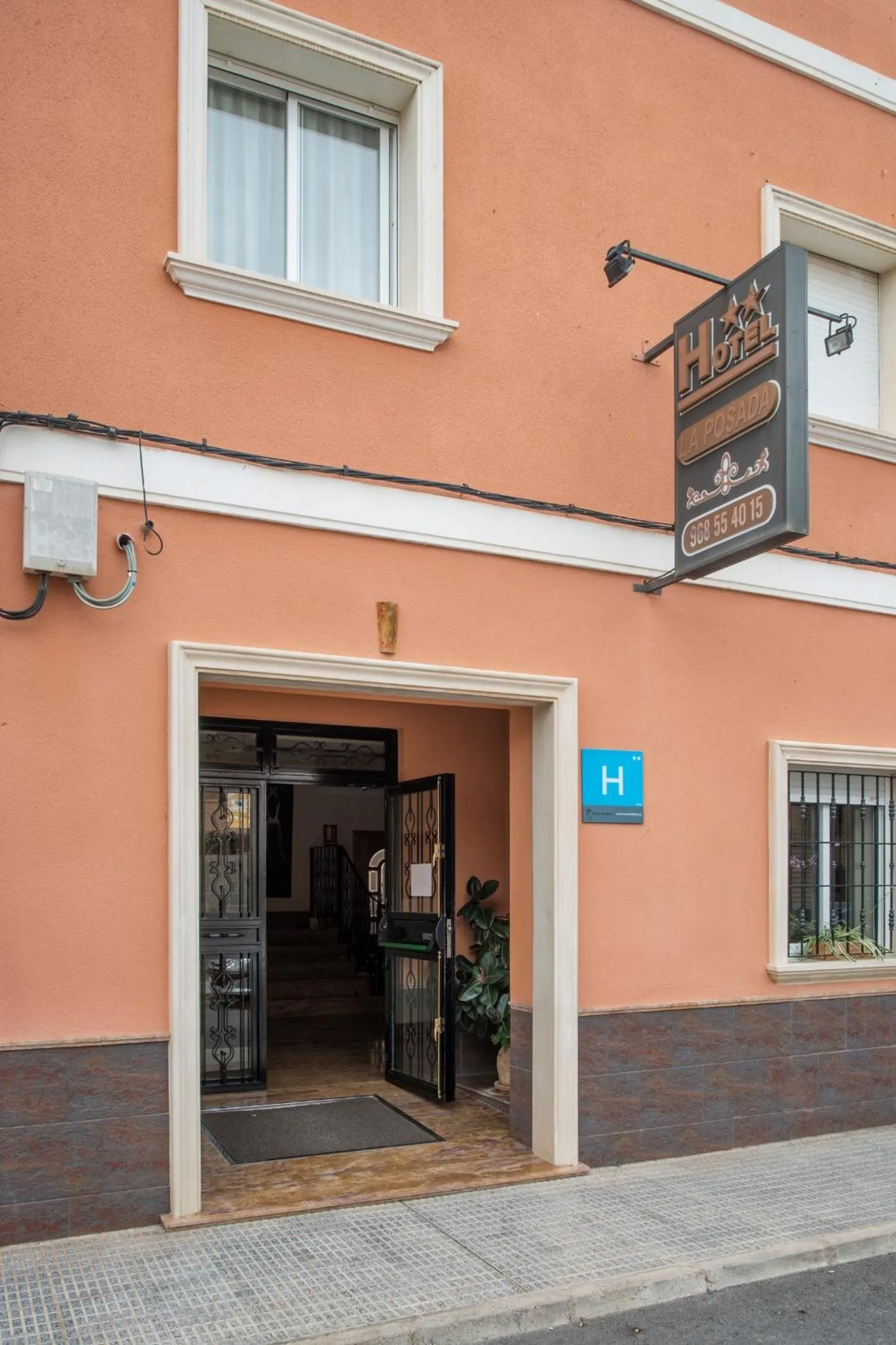 Facade/entrance in Hotel La Posada